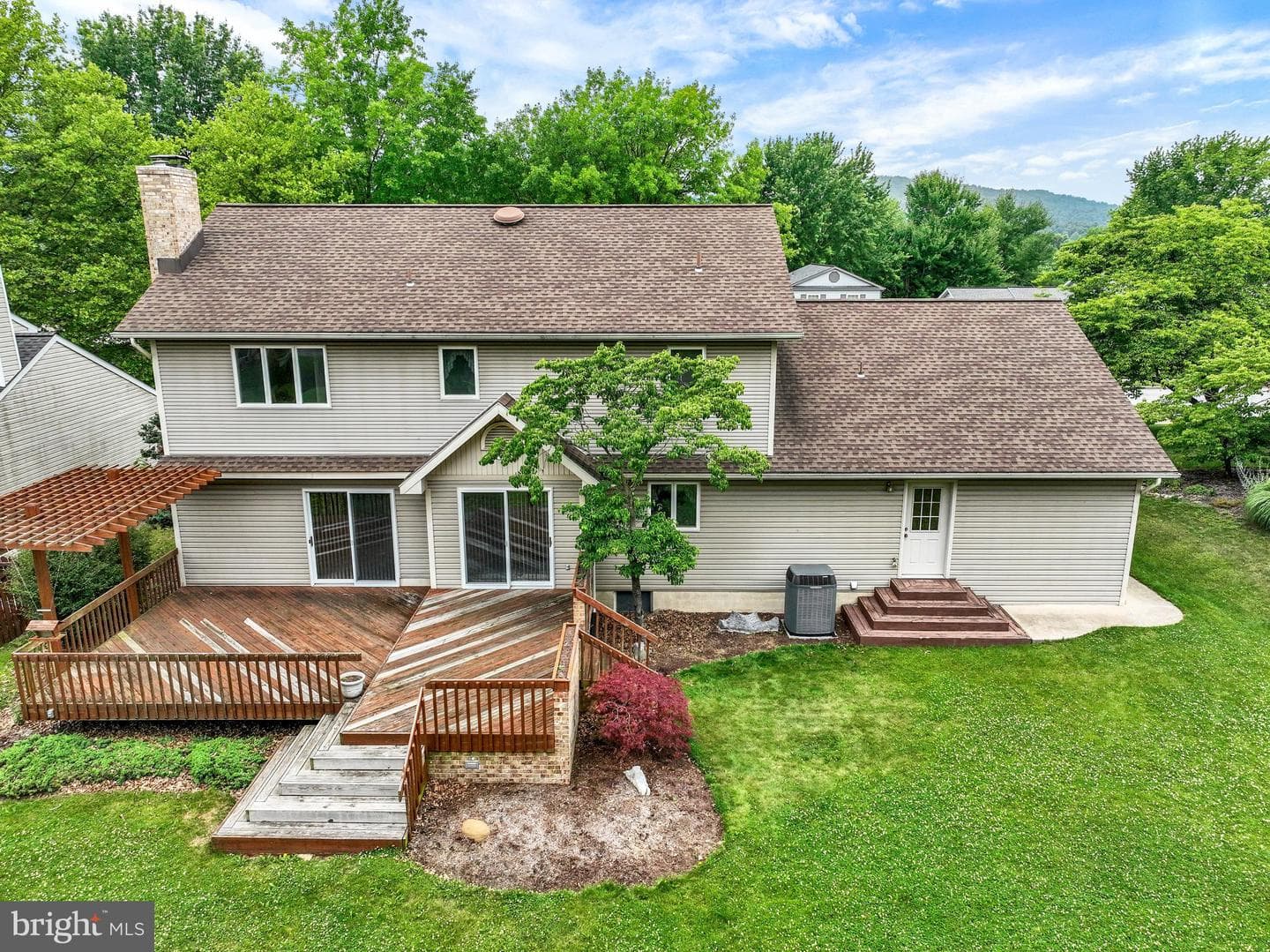 110 Catherine Court photo 47