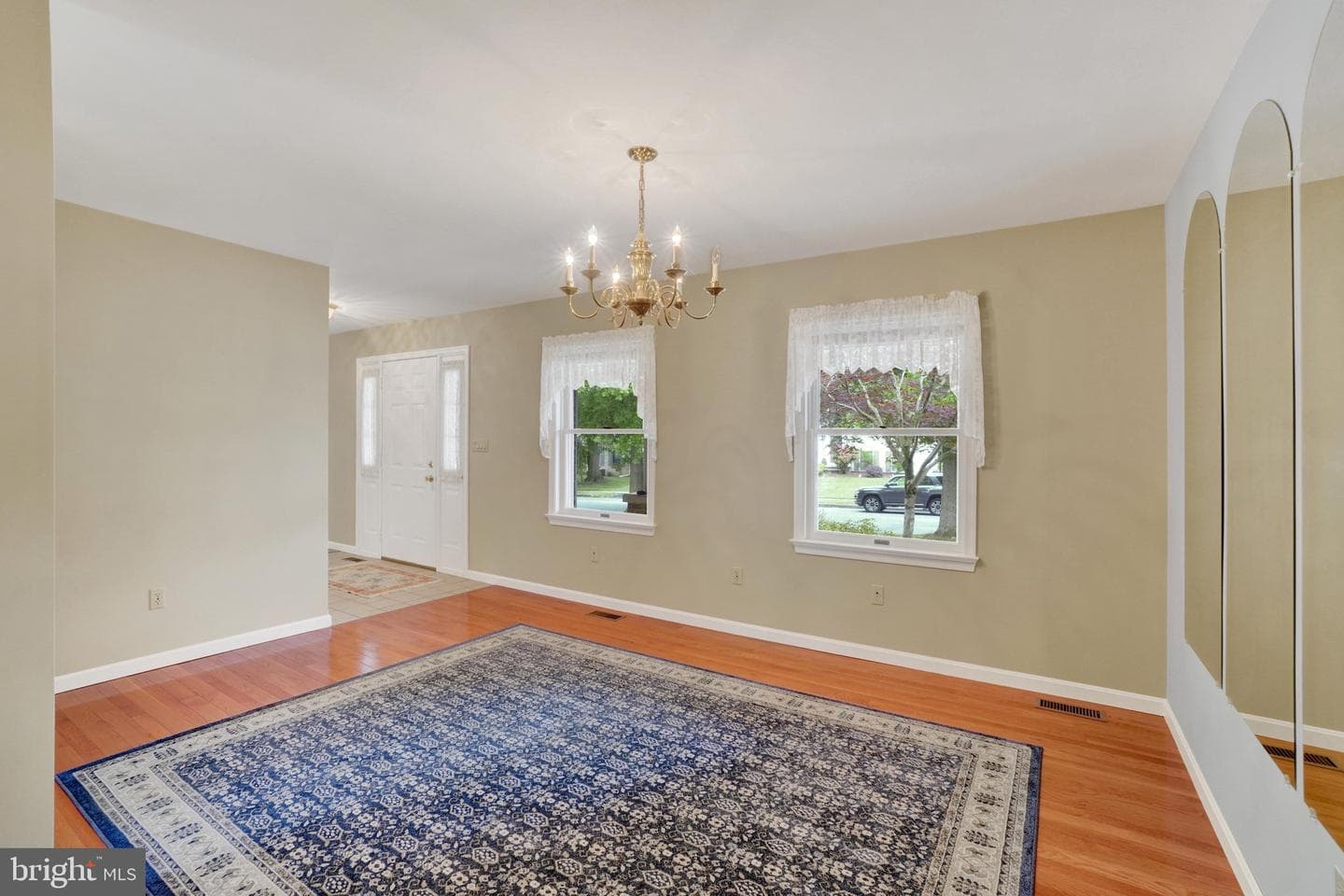 110 Catherine Court photo 8