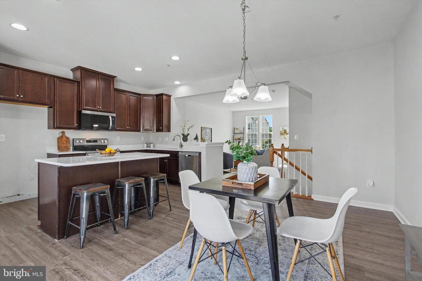 414 Charles Avenue photo 6