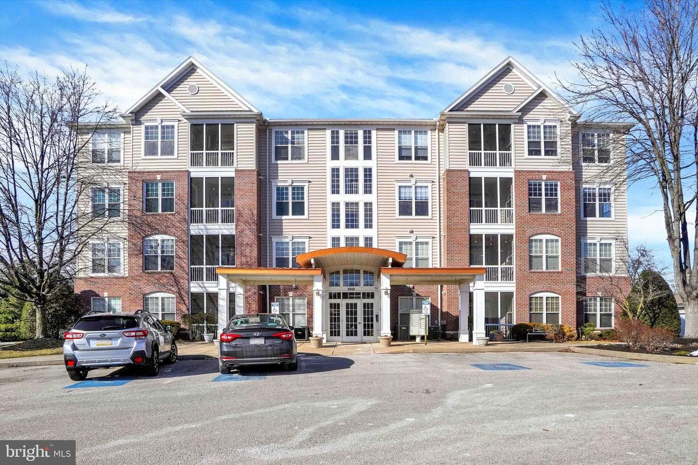 1010 Crest Way #304, York