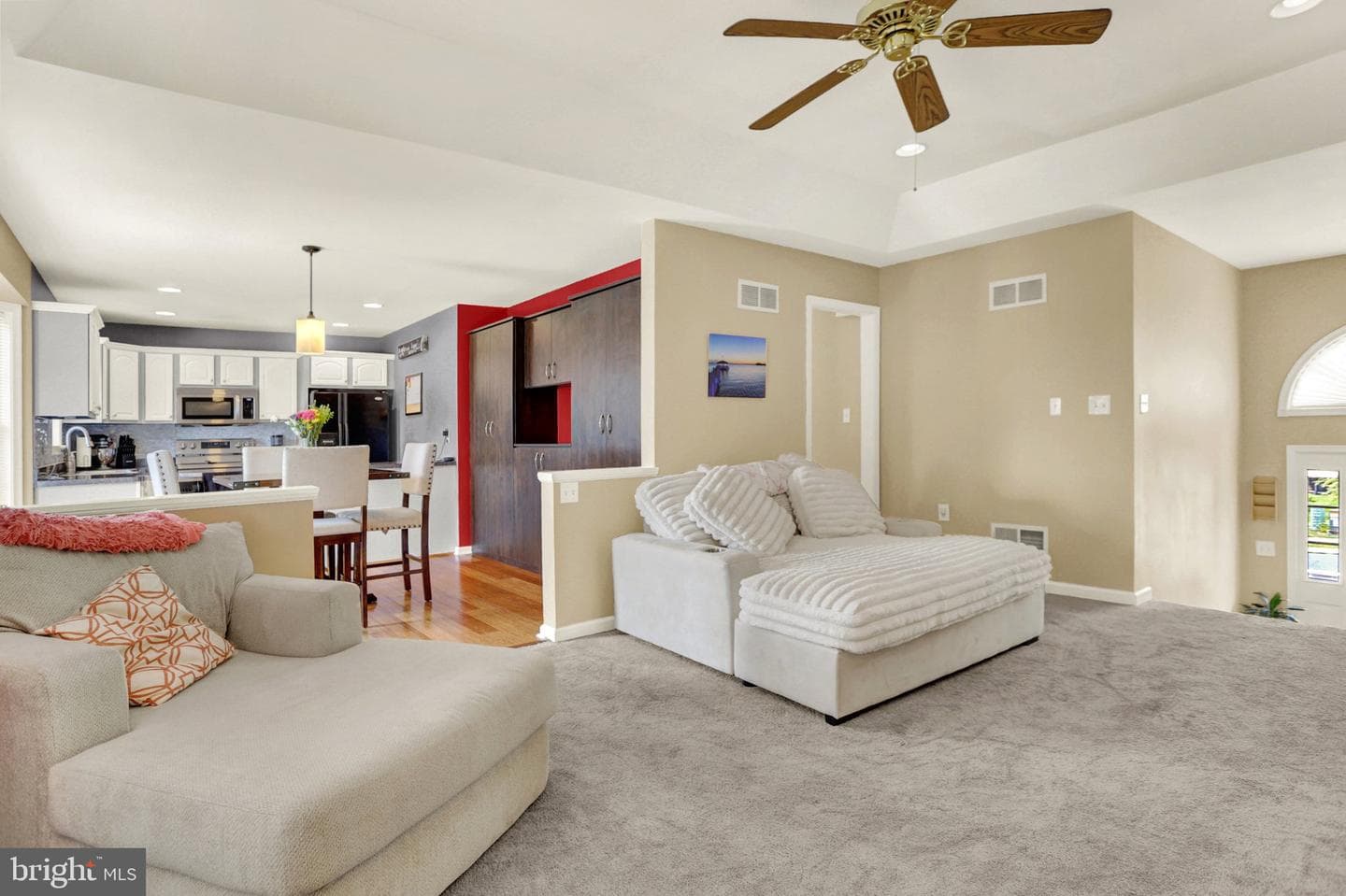 415 Clover Street photo 10