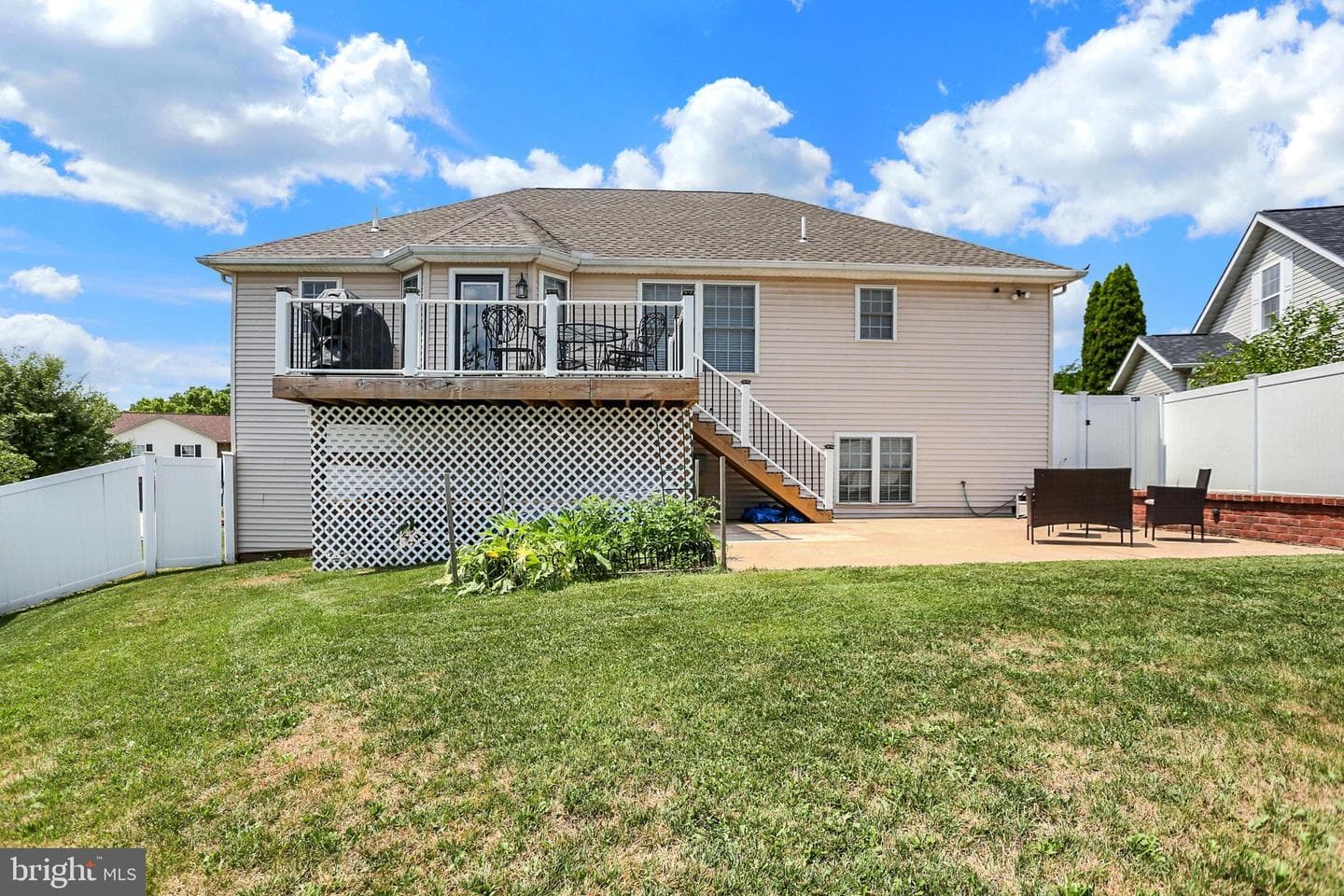 415 Clover Street photo 38