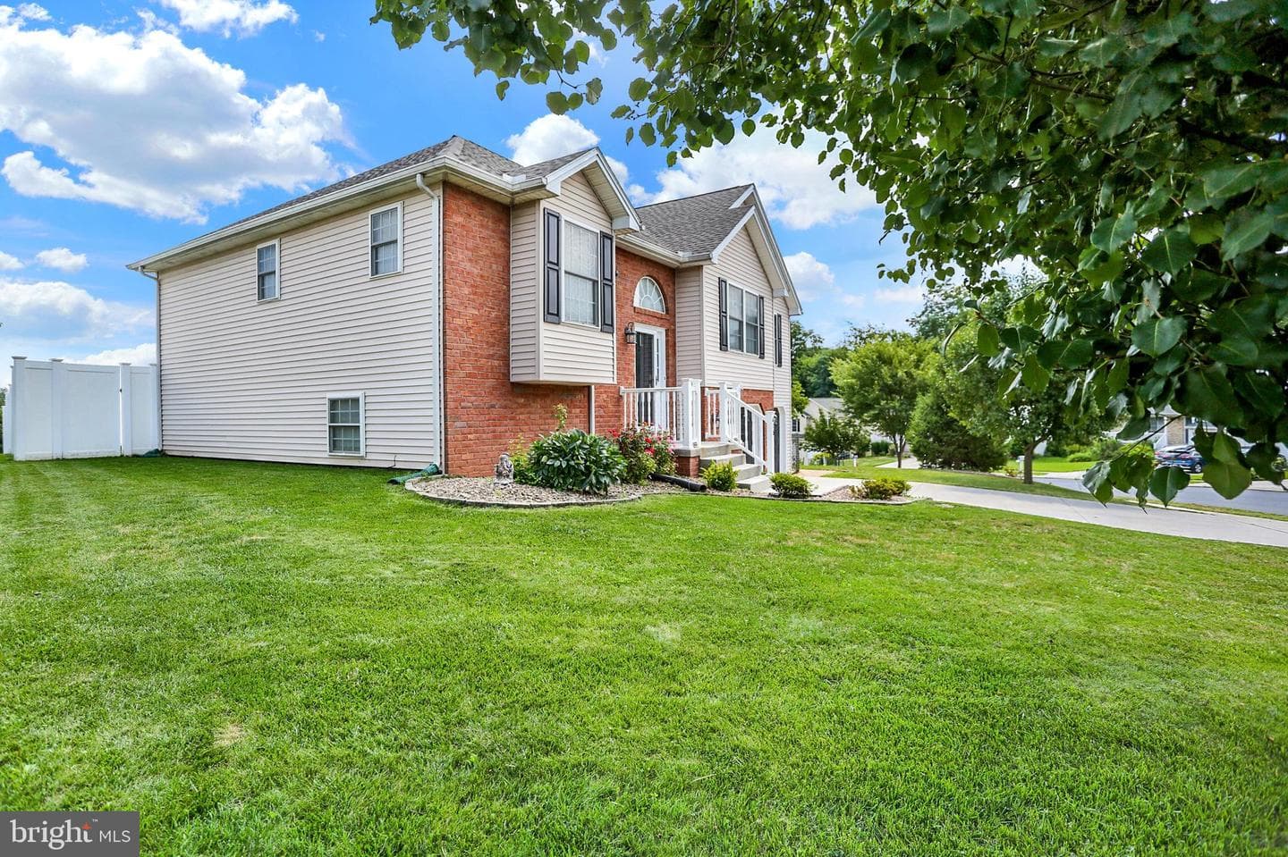 415 Clover Street photo 4