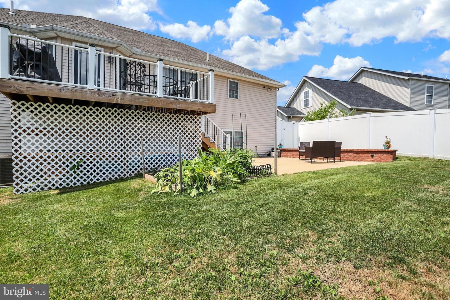 415 Clover Street photo 41