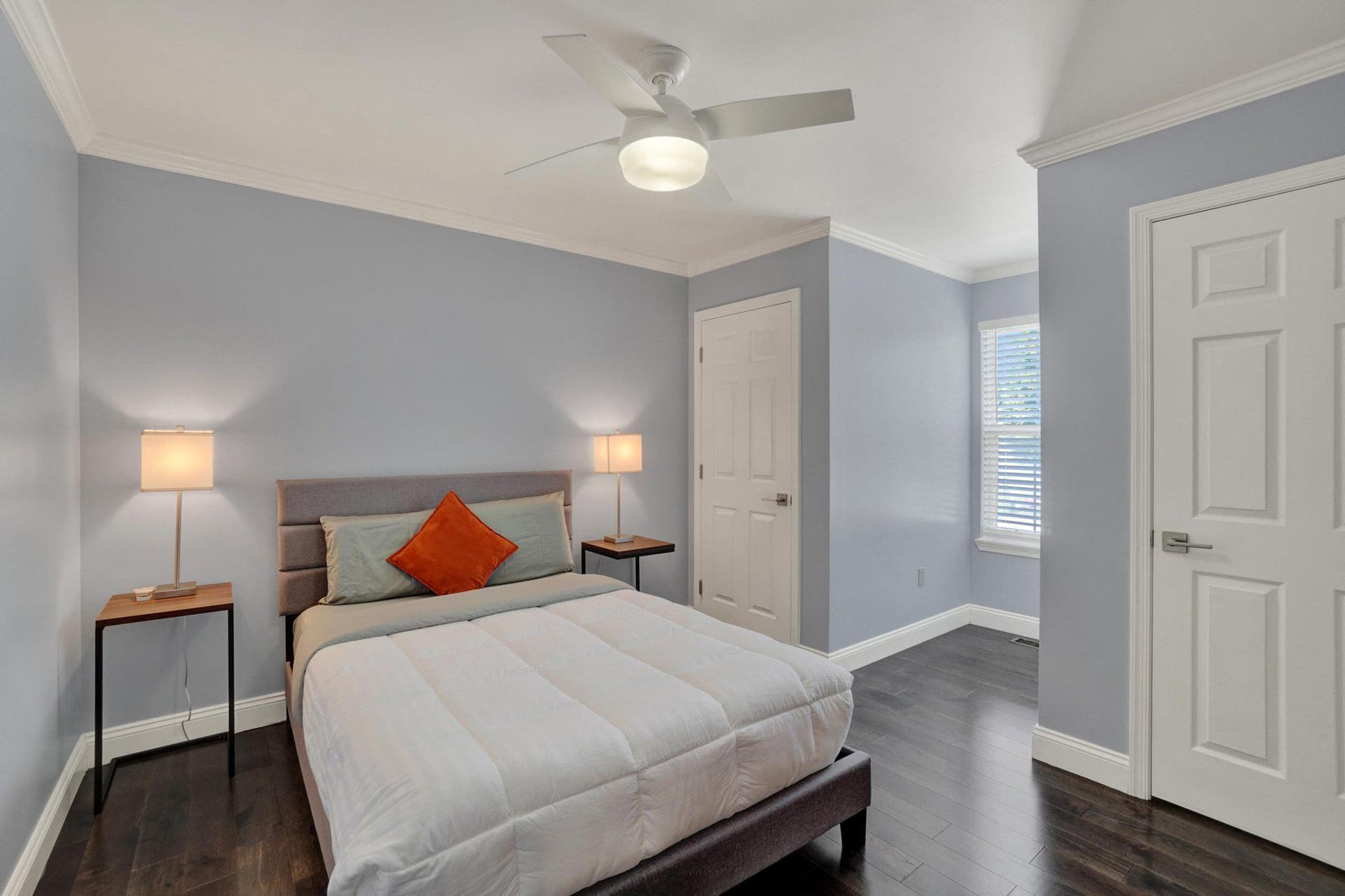 118 Charles Avenue photo 20