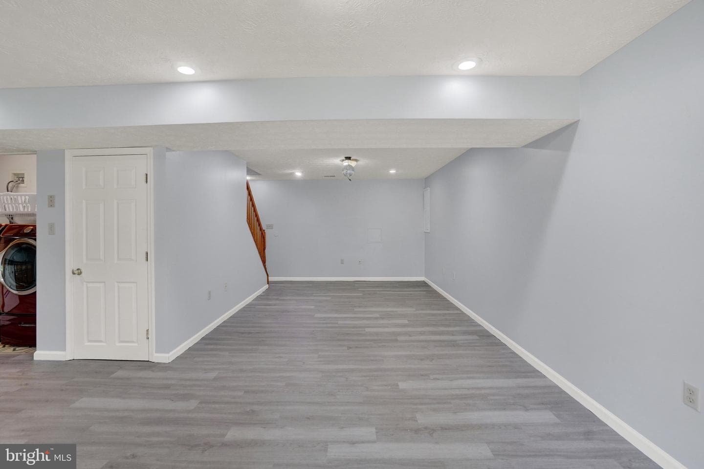 118 Charles Avenue photo 27