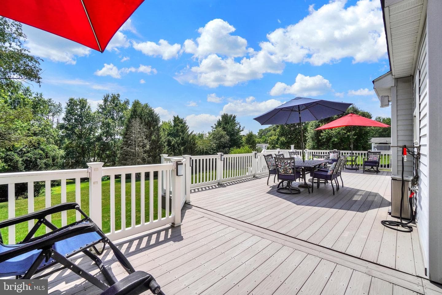 118 Charles Avenue photo 33