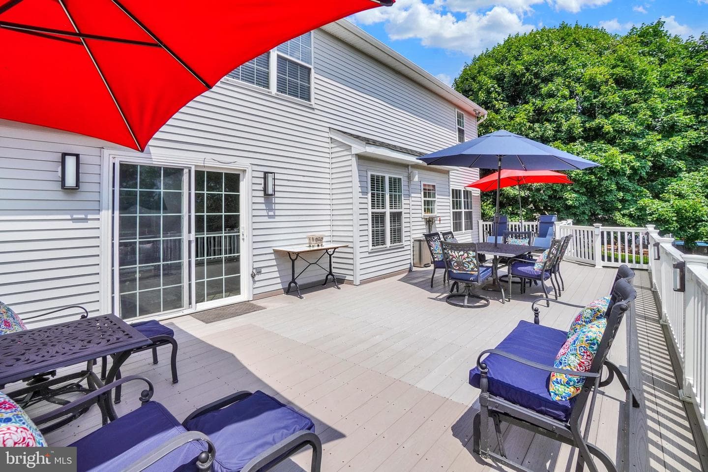118 Charles Avenue photo 38