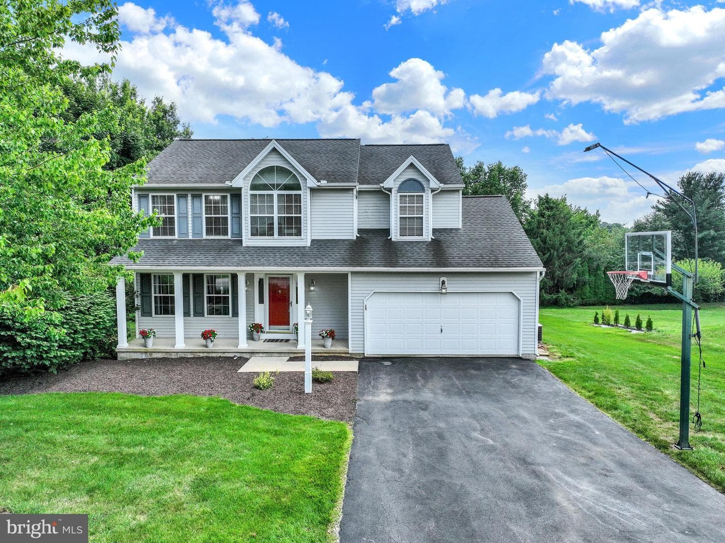 118 Charles Avenue photo 47