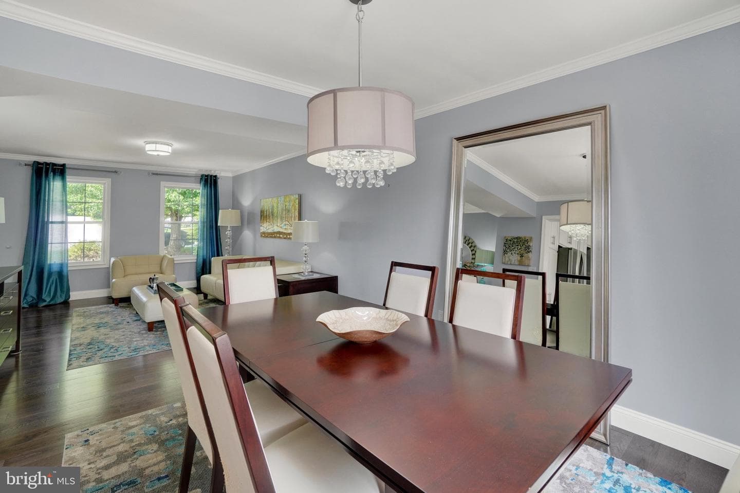 118 Charles Avenue photo 8
