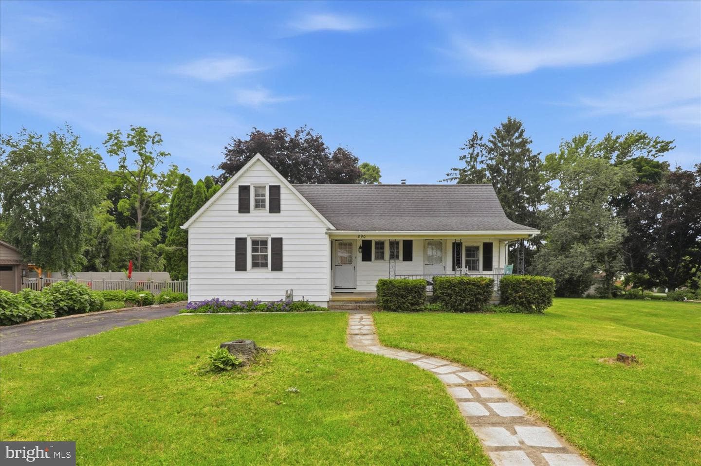 890 Melrose Lane, York