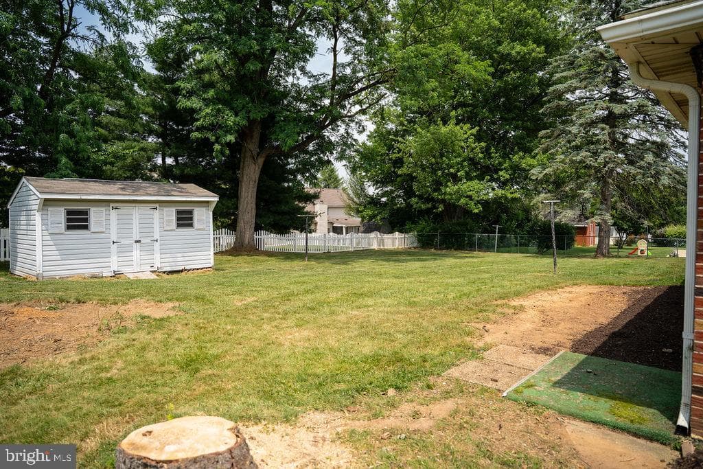 117 E Clearview Drive photo 4