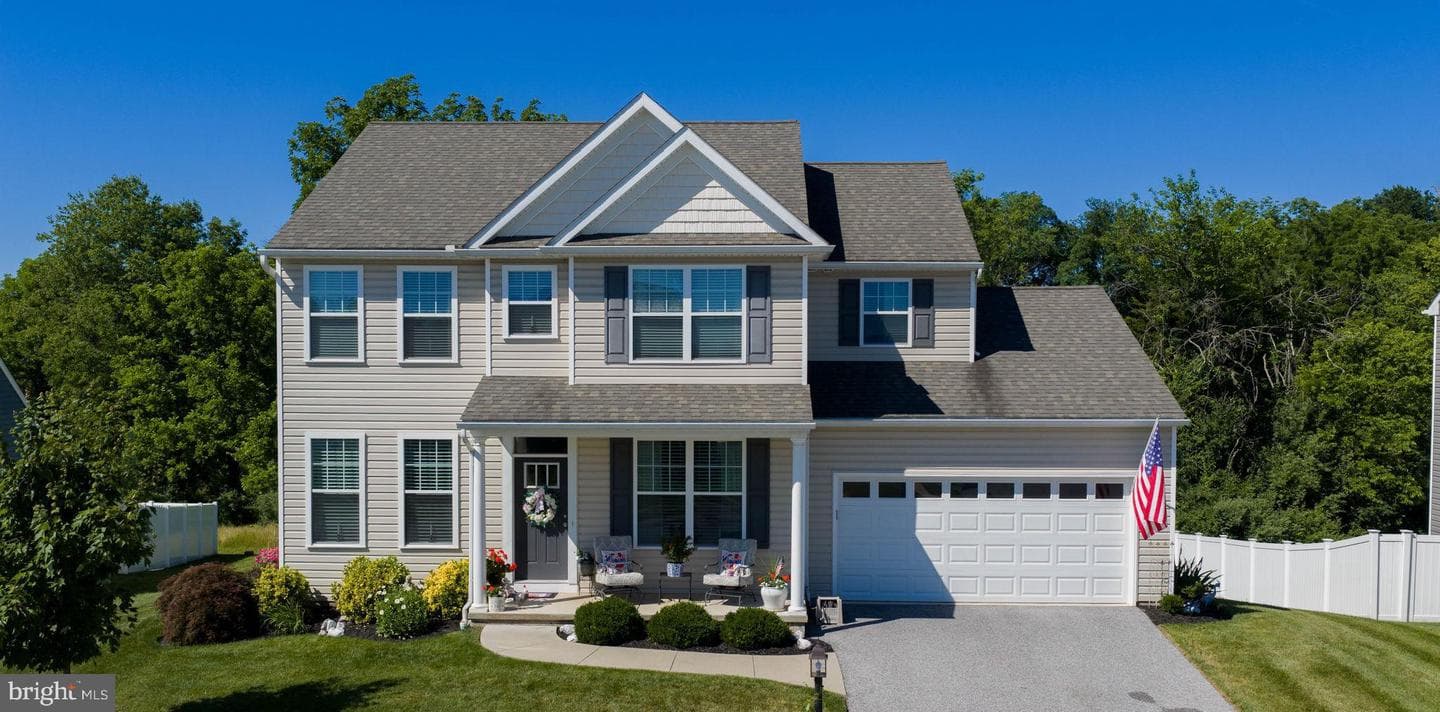 390 Taylor Drive, York