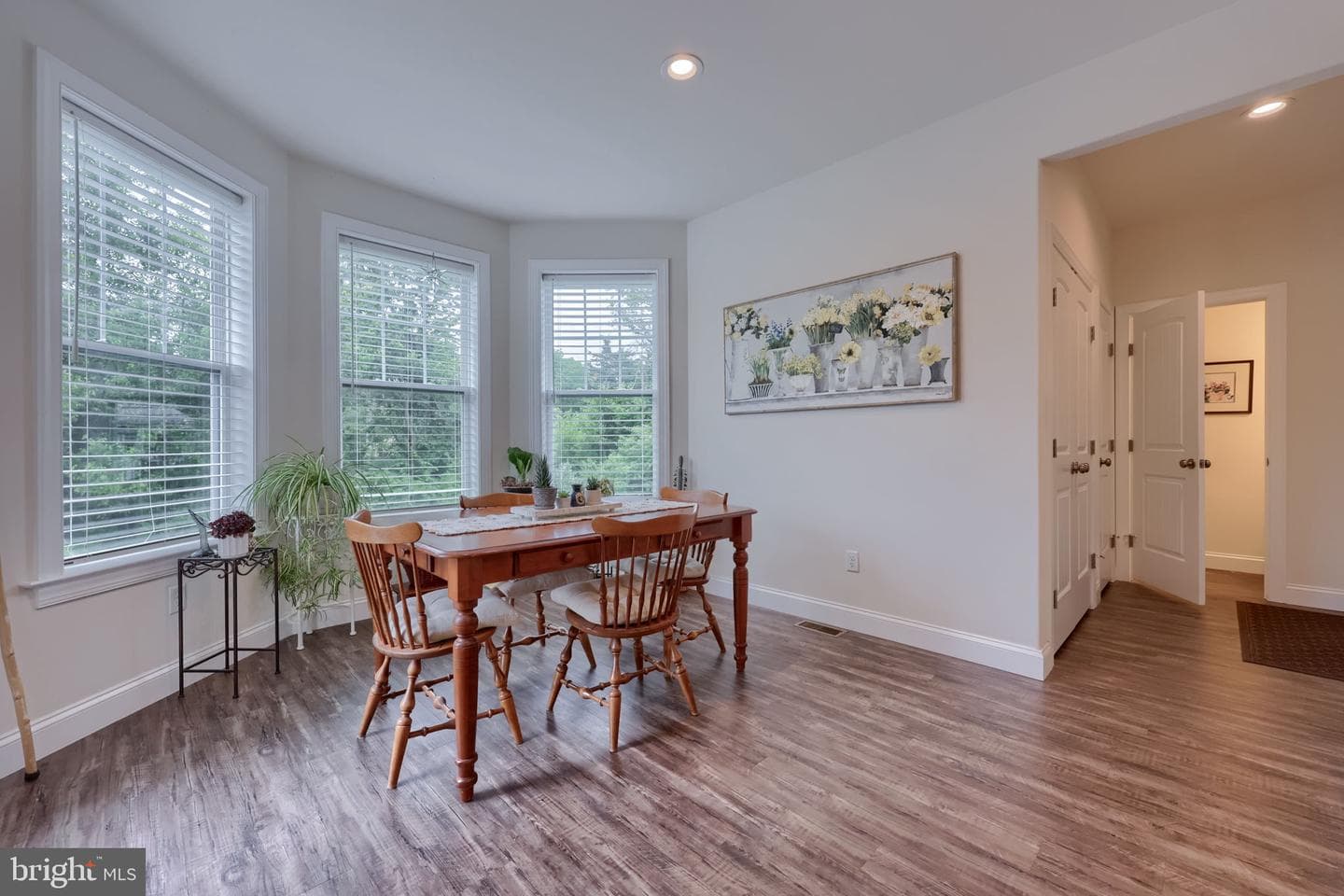 390 Taylor Drive photo 11