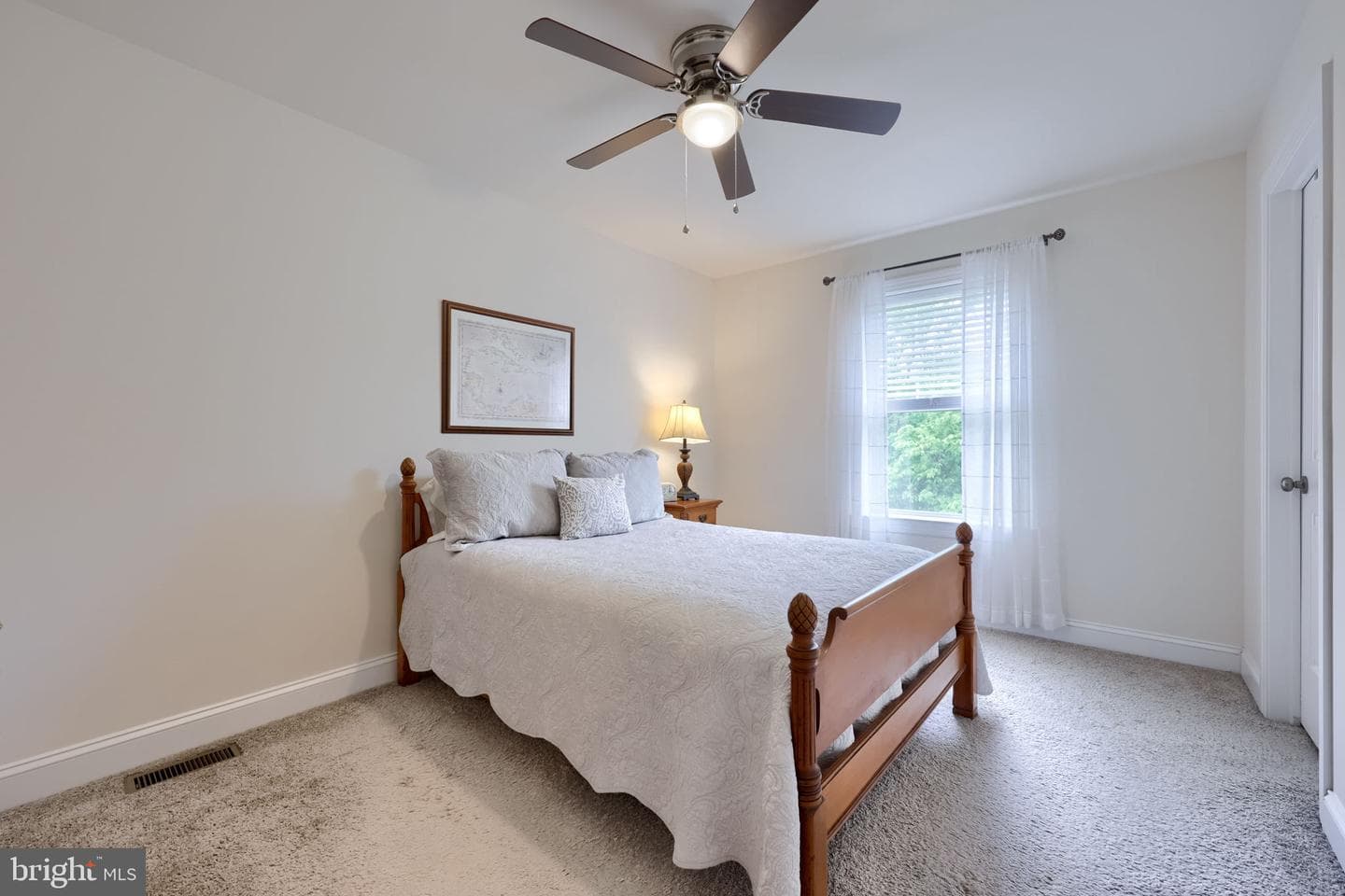 390 Taylor Drive photo 23