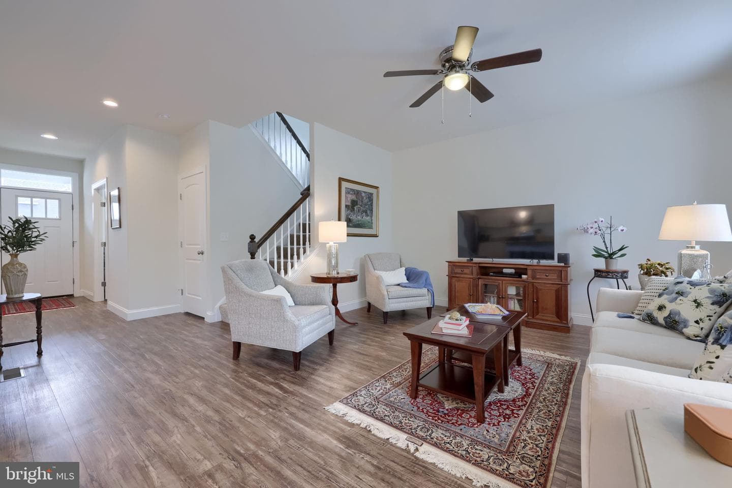 390 Taylor Drive photo 8
