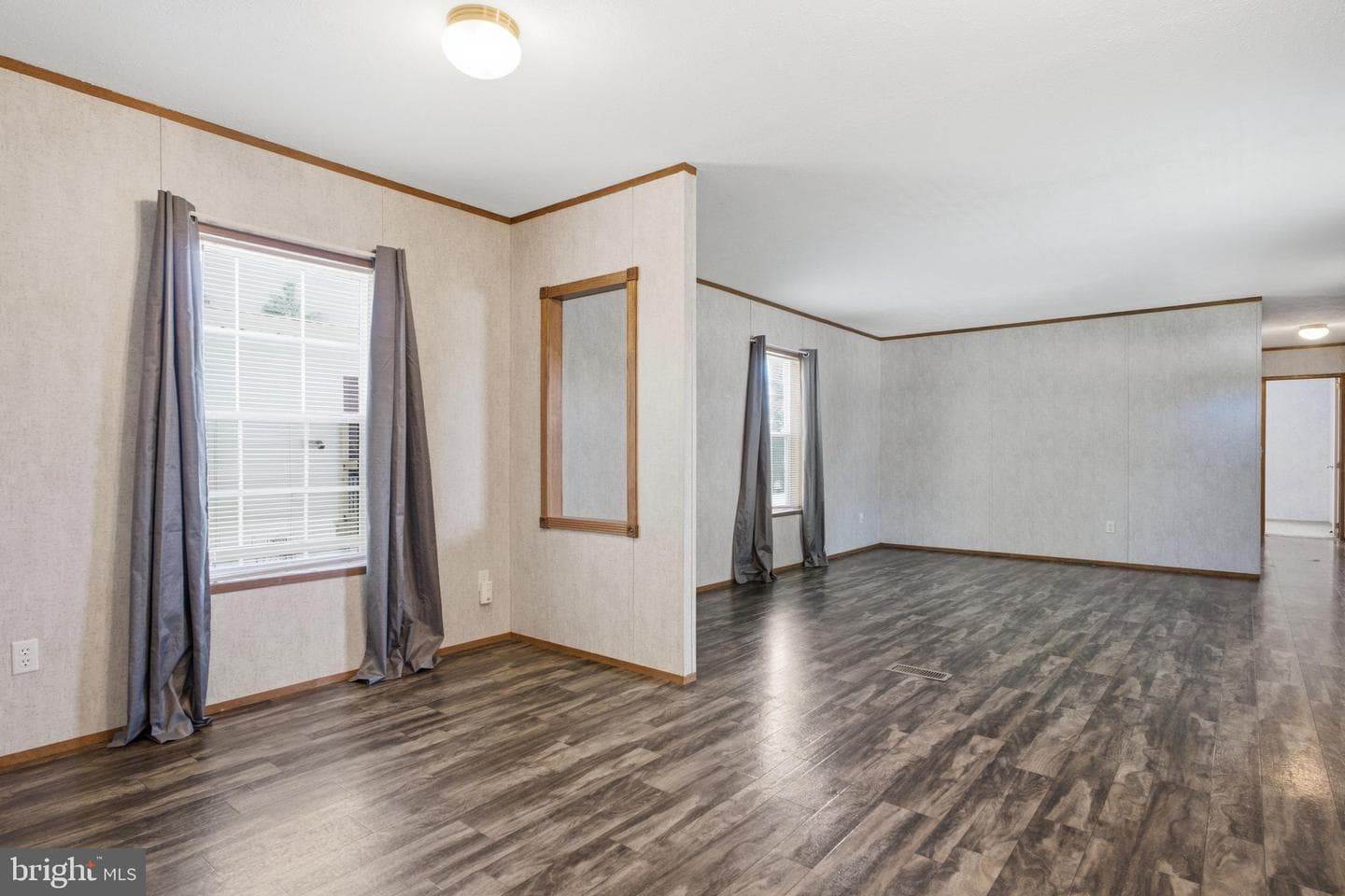 2 Walmar Manor photo 5