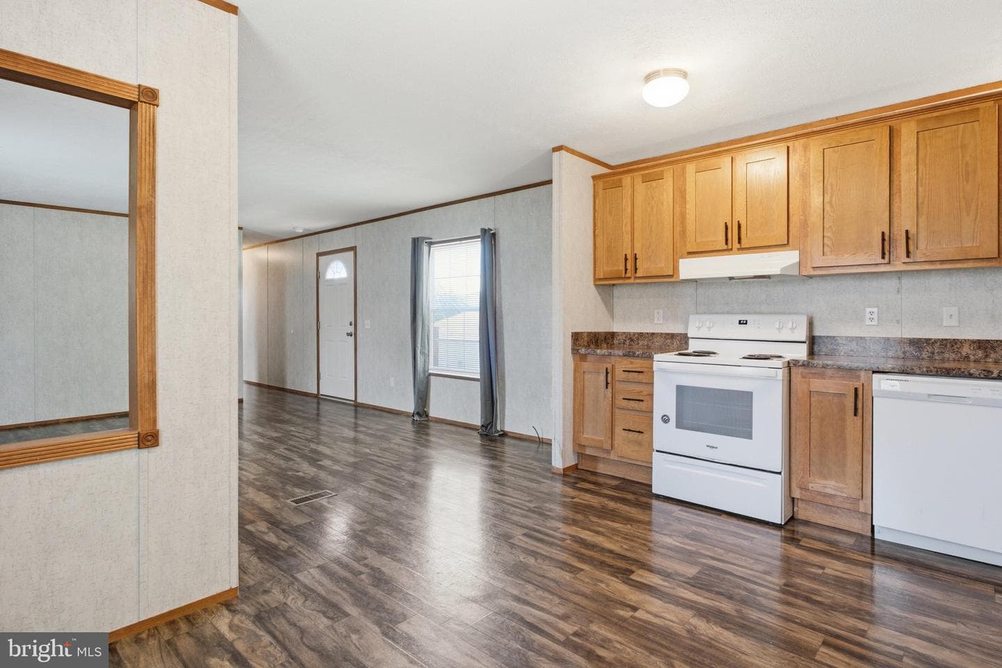 2 Walmar Manor photo 9