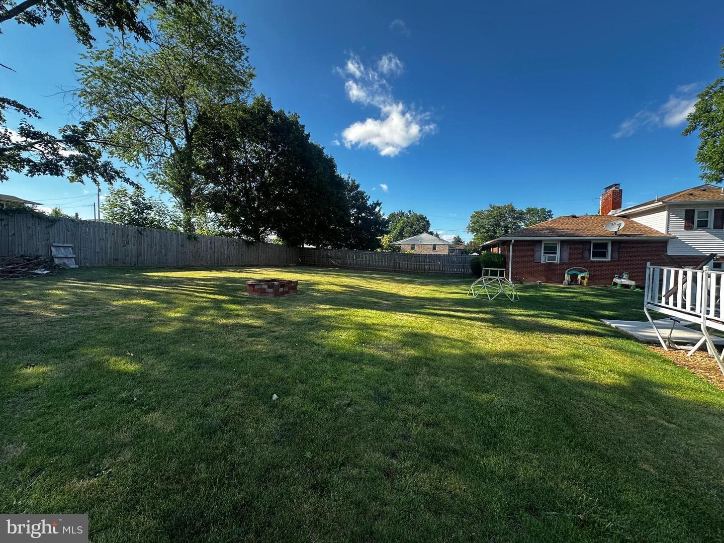 2654 Grandview Avenue photo 3