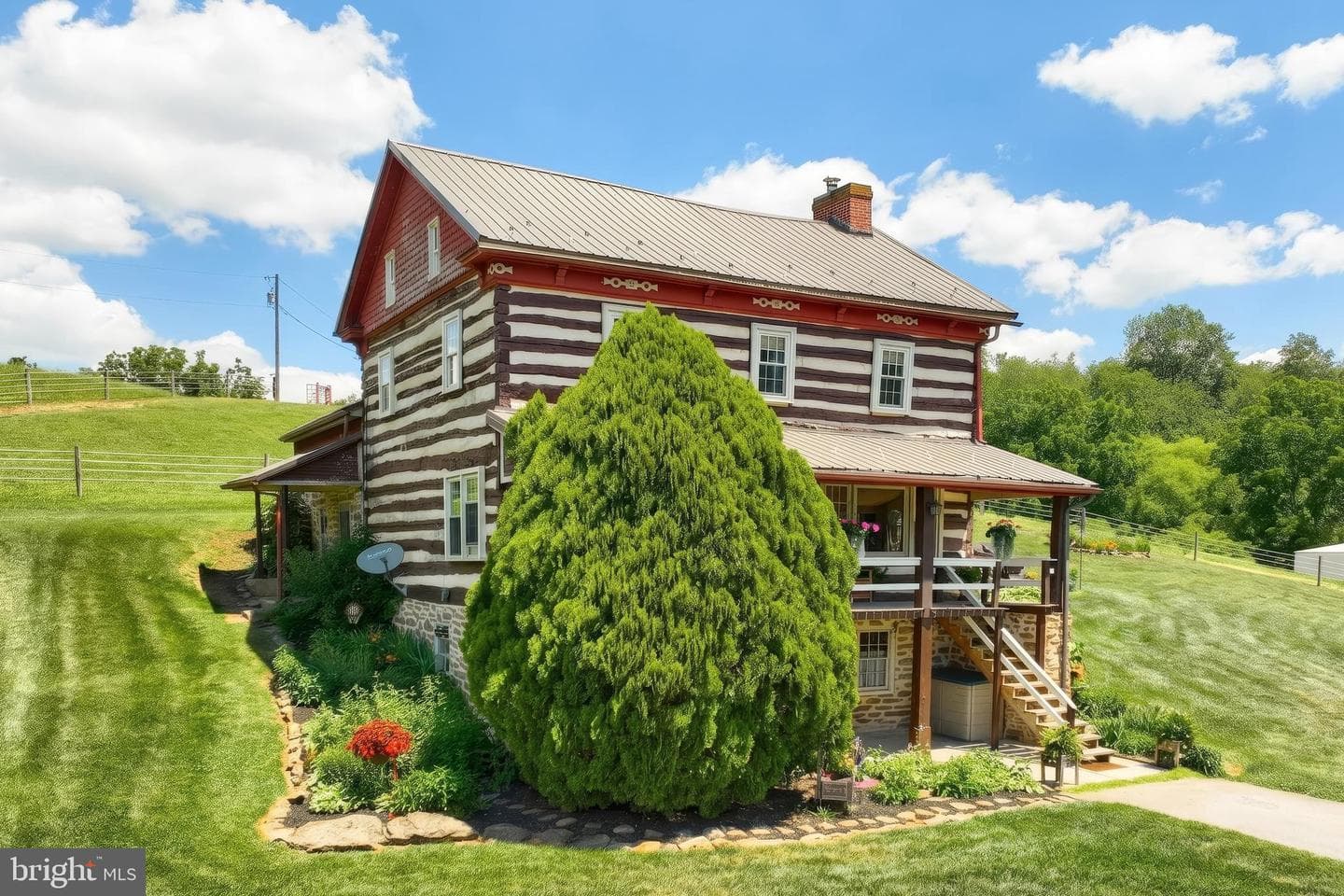 7923 Main Street, Glenville