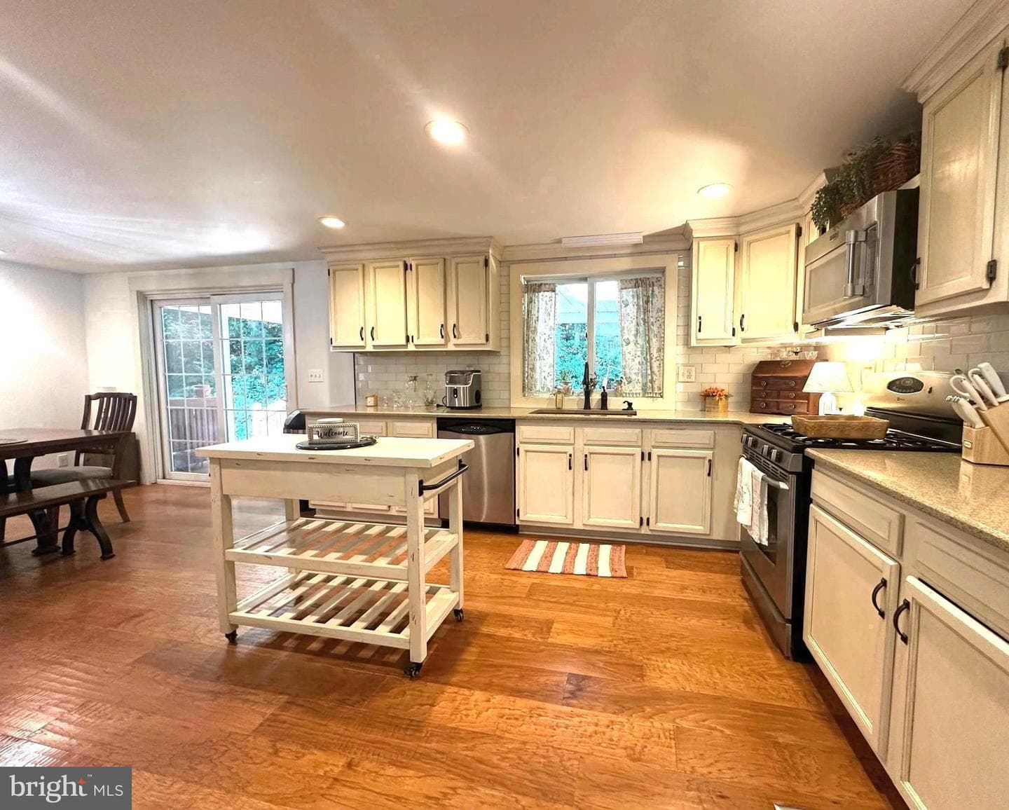 7426 Spring Road photo 7