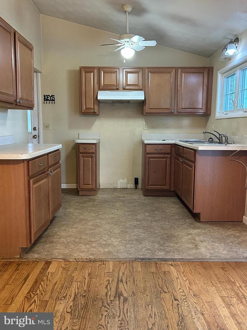 39 E Crestlyn Drive photo 5