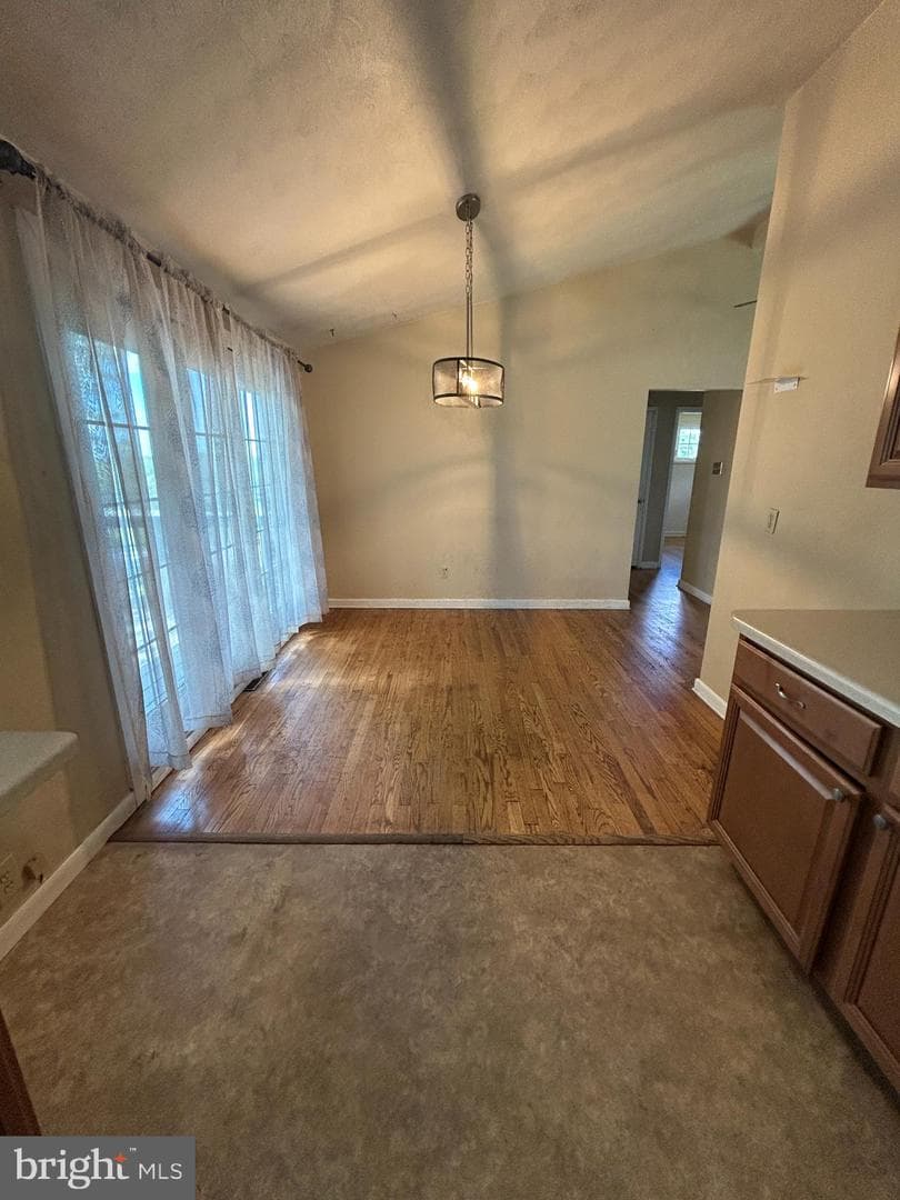 39 E Crestlyn Drive photo 6