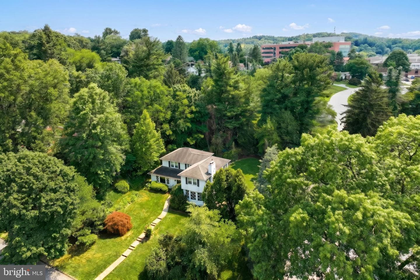 136 Rathton Road photo 45