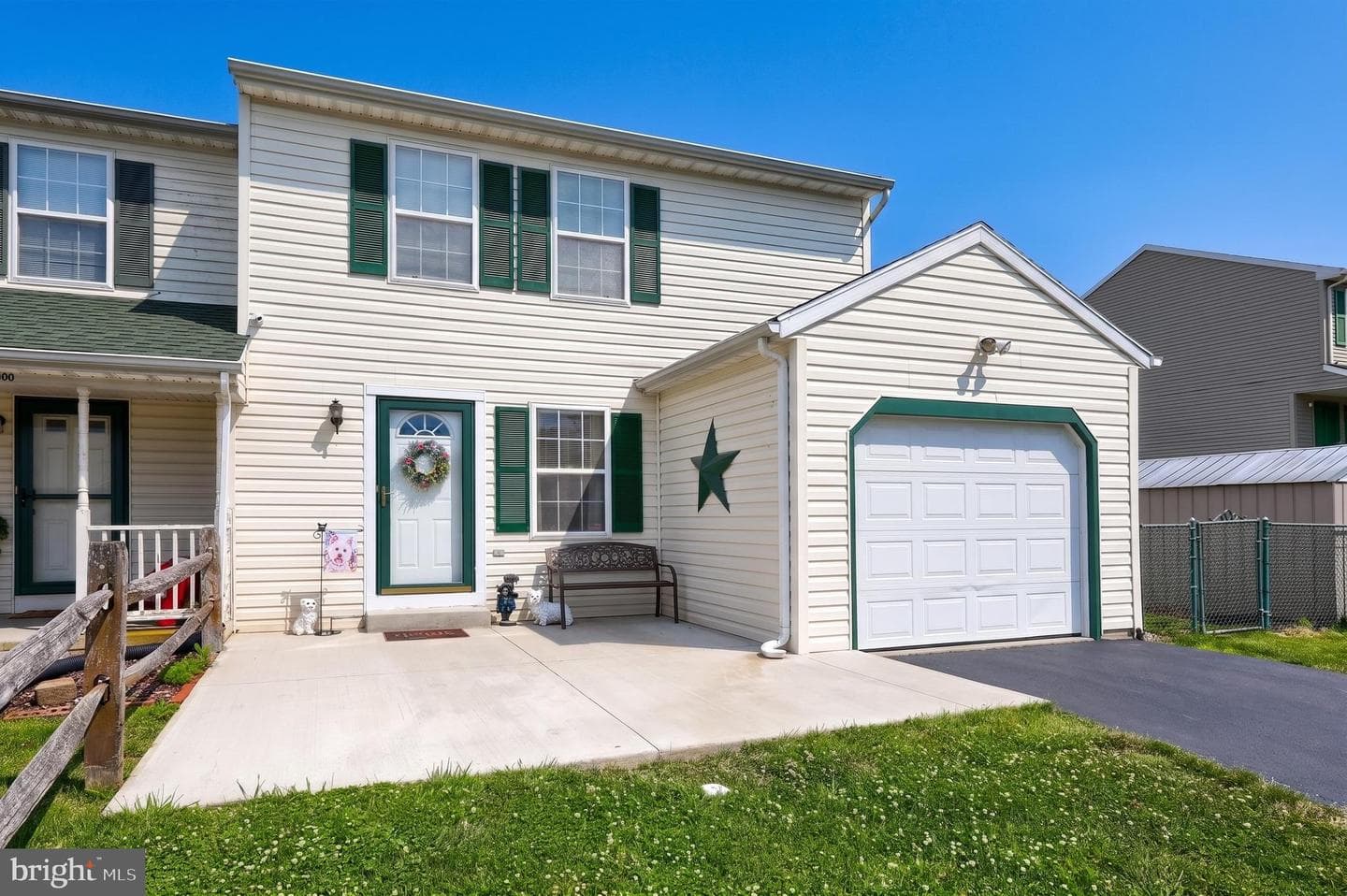 1902 Wyatt Circle, Dover