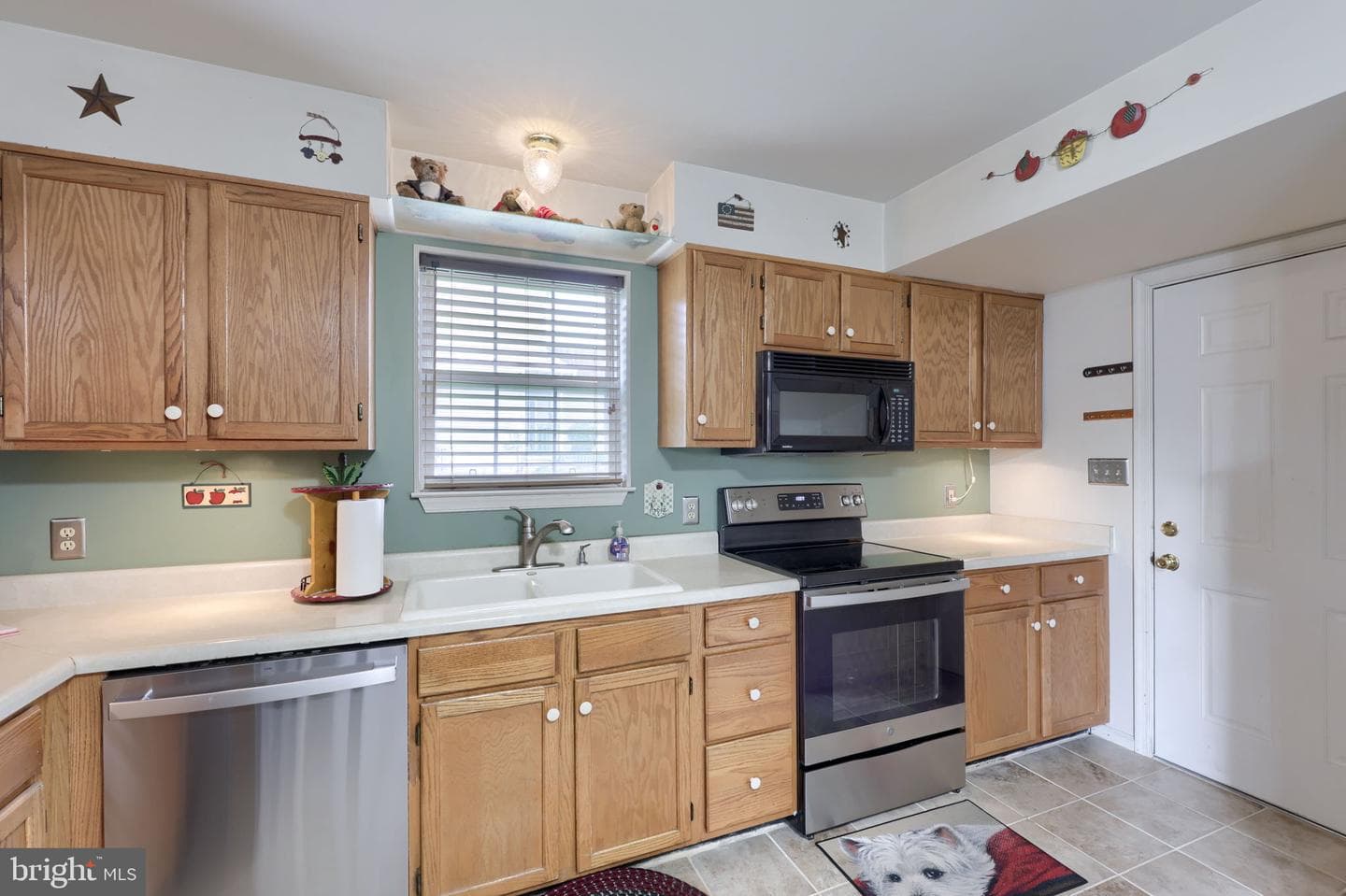 1902 Wyatt Circle photo 4