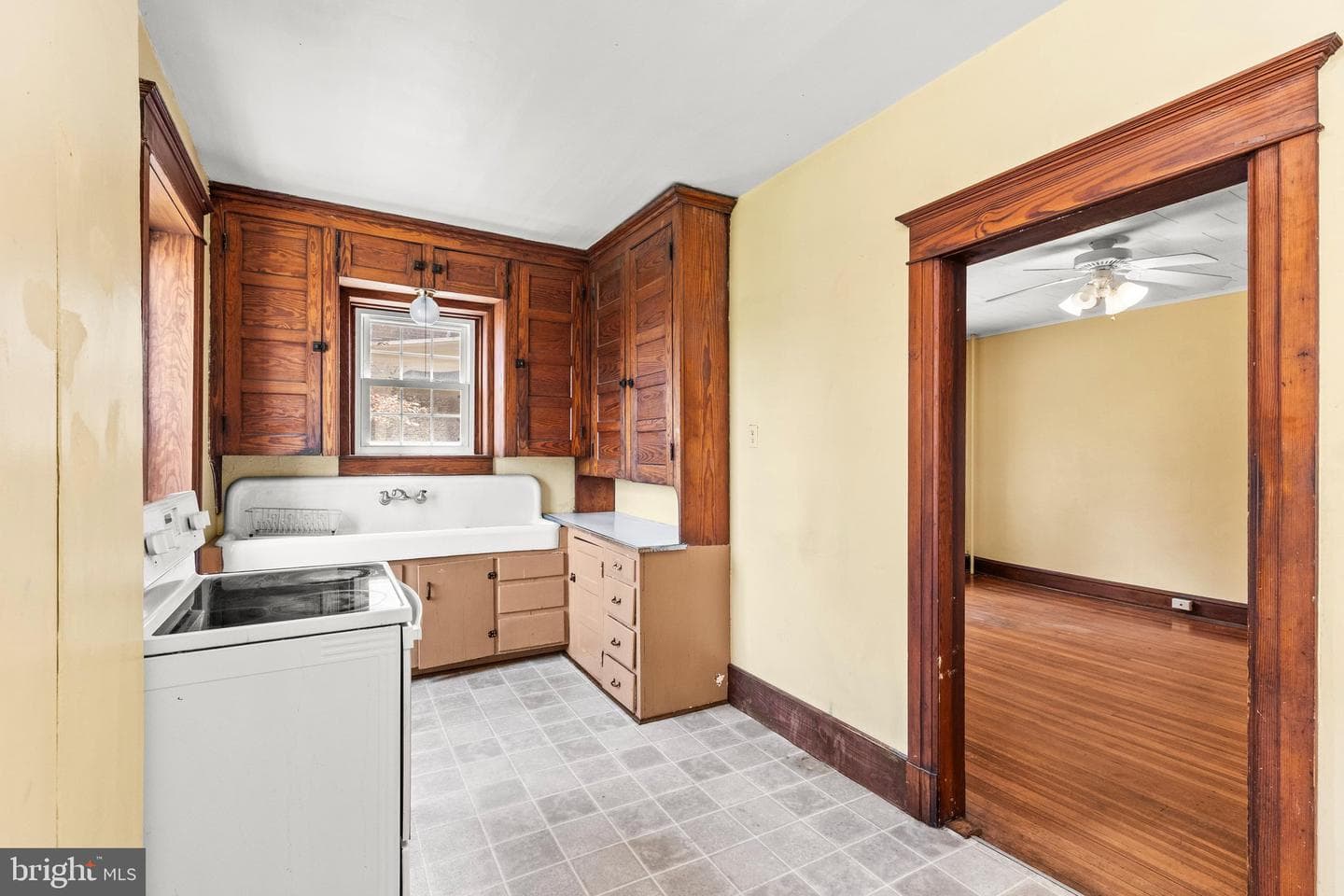 228 Baltimore Street photo 18