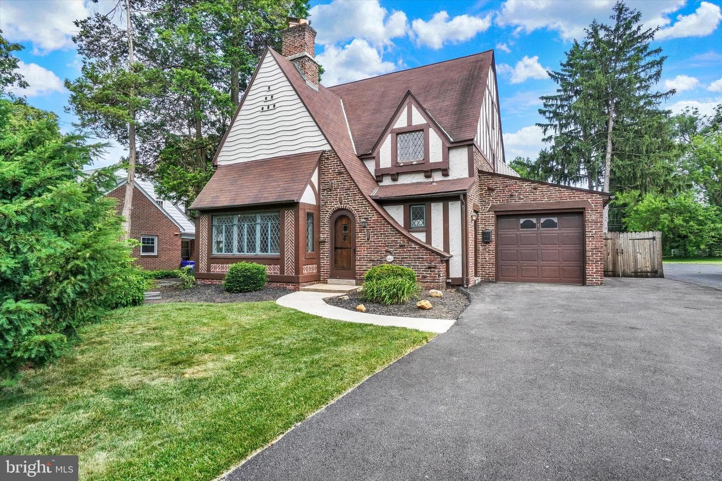 306 Elmwood Boulevard, York