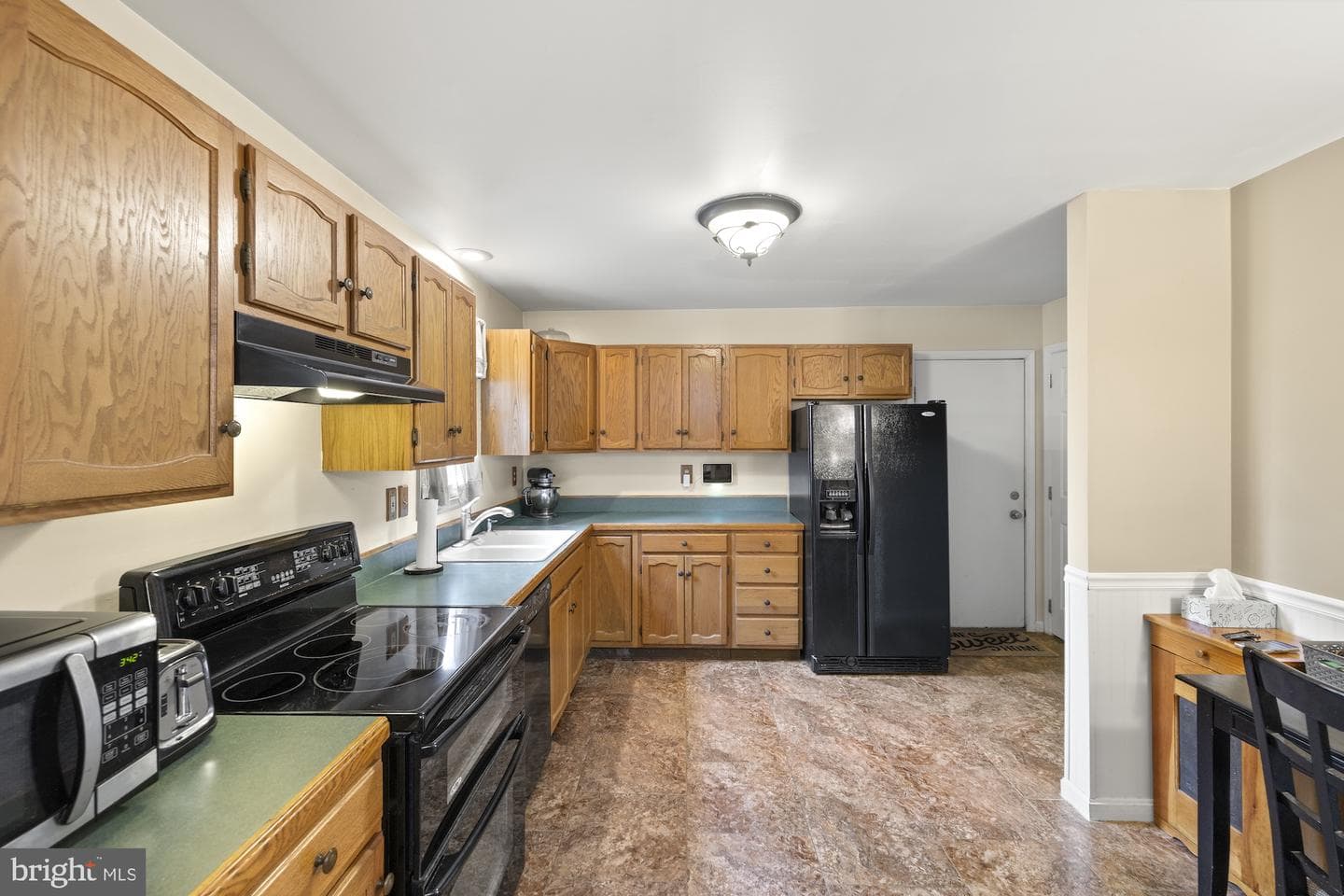 2904 Village Square Drive photo 15