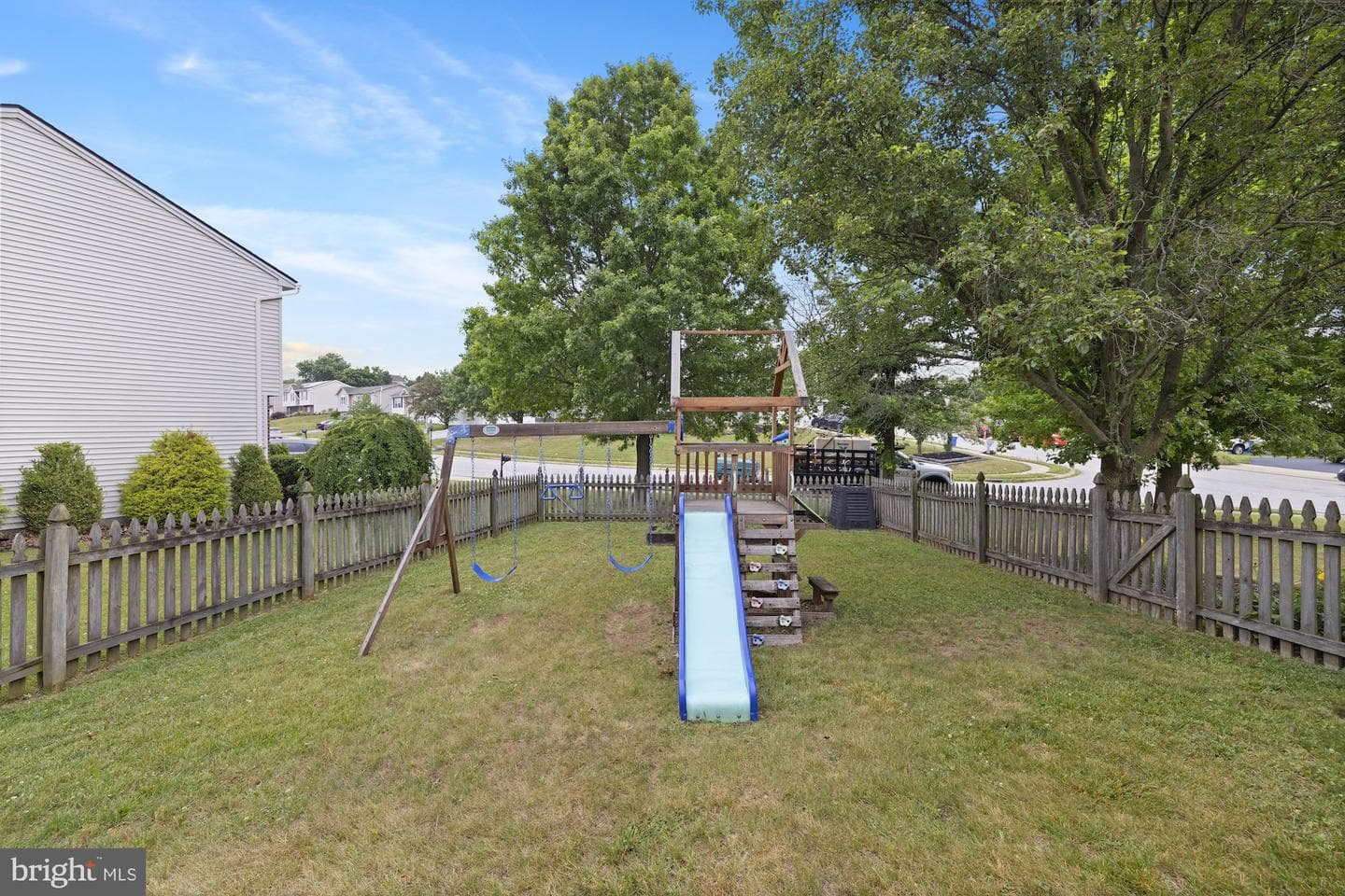 2904 Village Square Drive photo 38