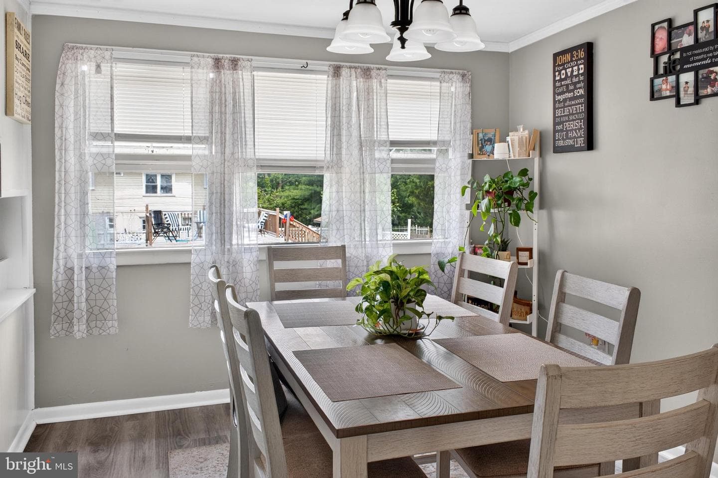 2095 Church Road photo 4