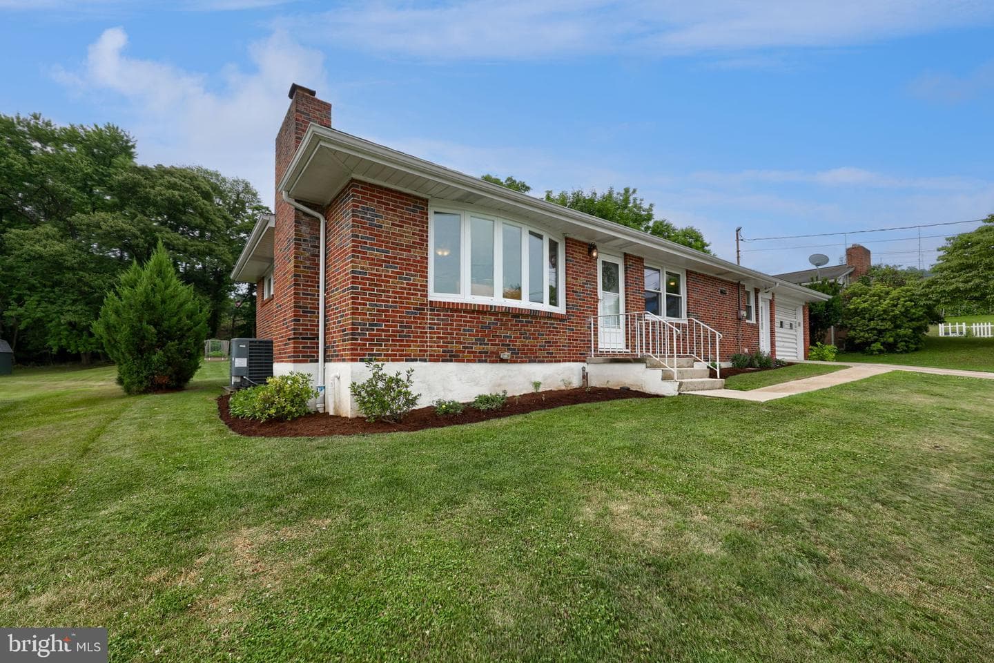 103 Oak Knoll Road photo 4