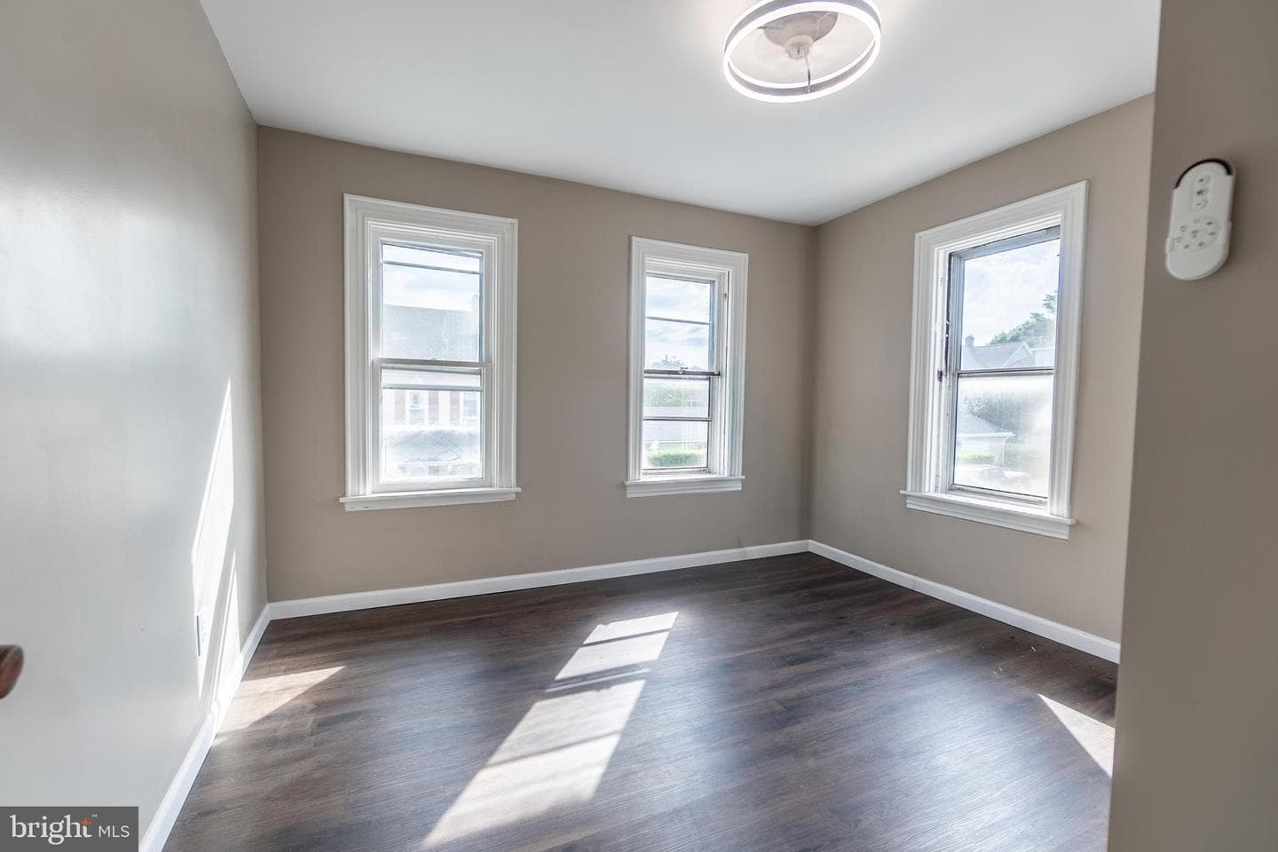 229 2nd Avenue photo 14