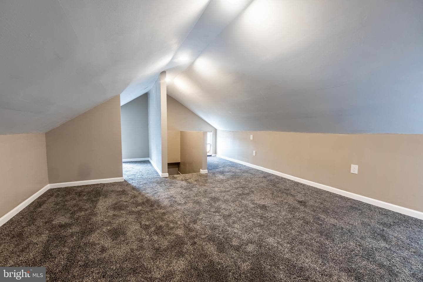 229 2nd Avenue photo 18