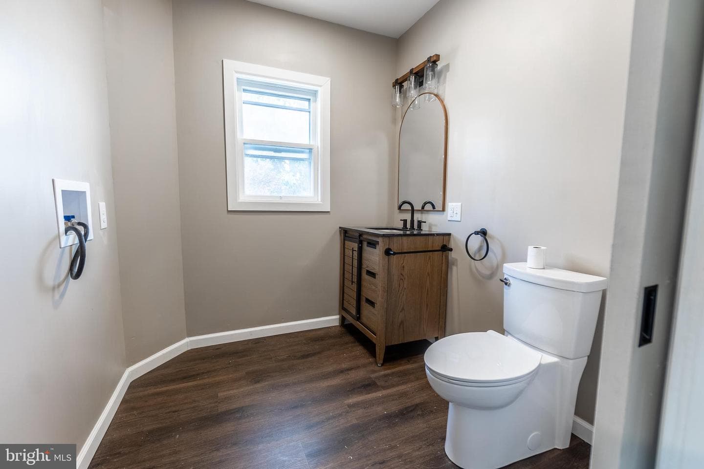 229 2nd Avenue photo 8
