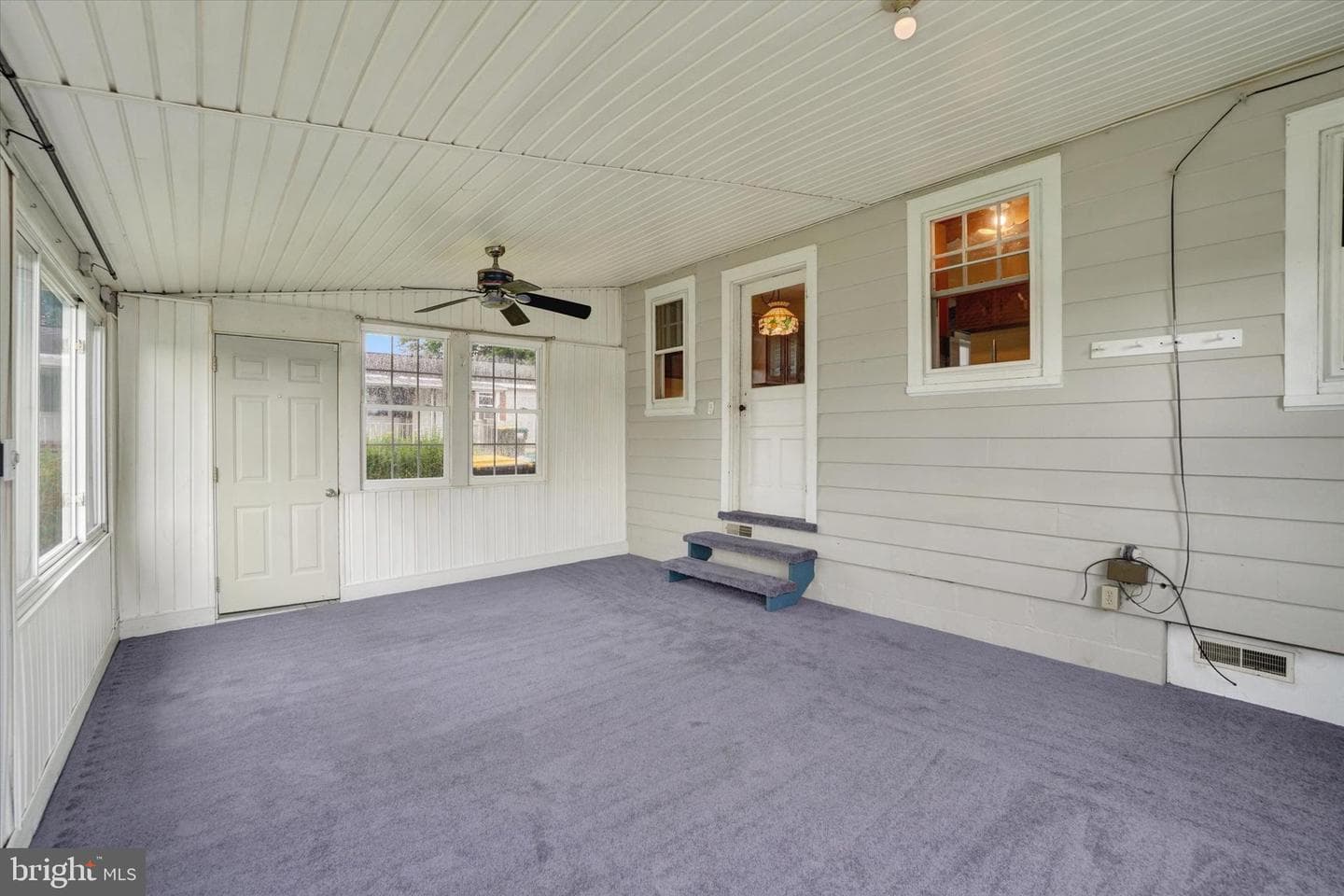 561 Wise Avenue photo 10