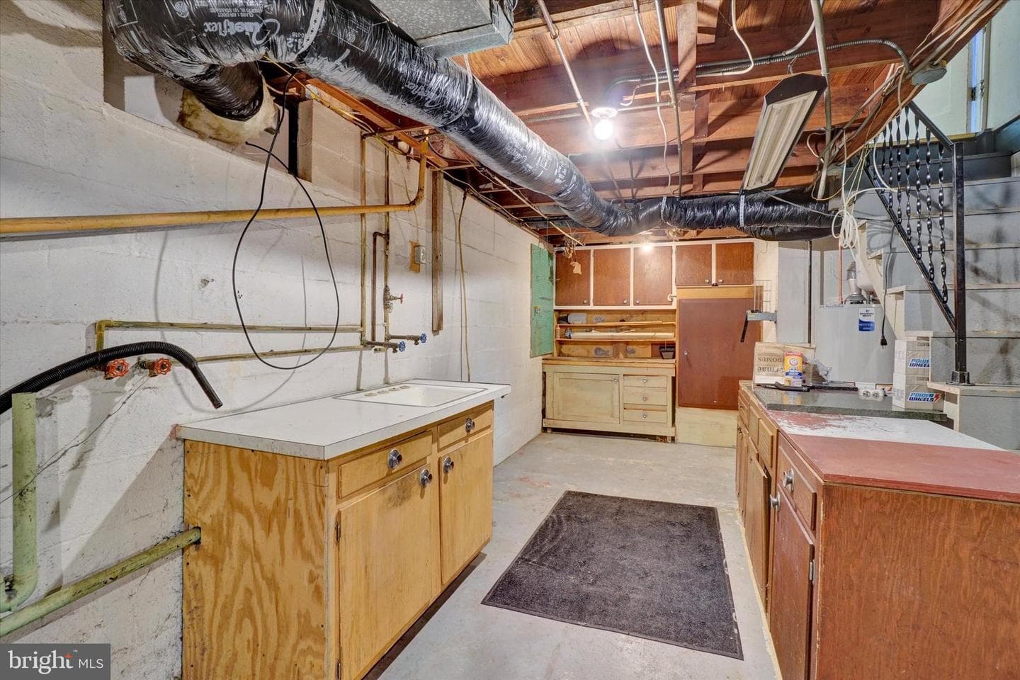 561 Wise Avenue photo 15