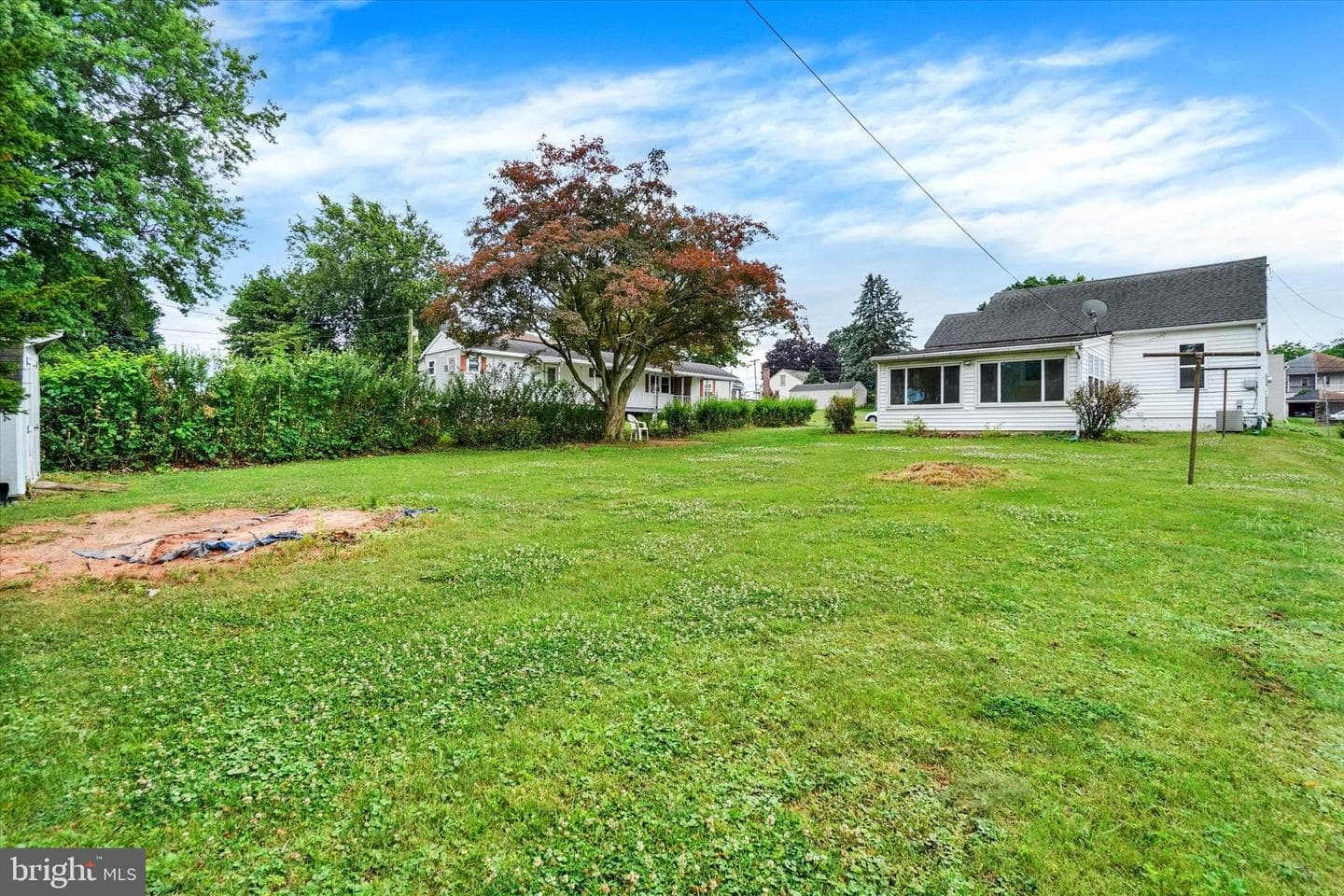 561 Wise Avenue photo 18