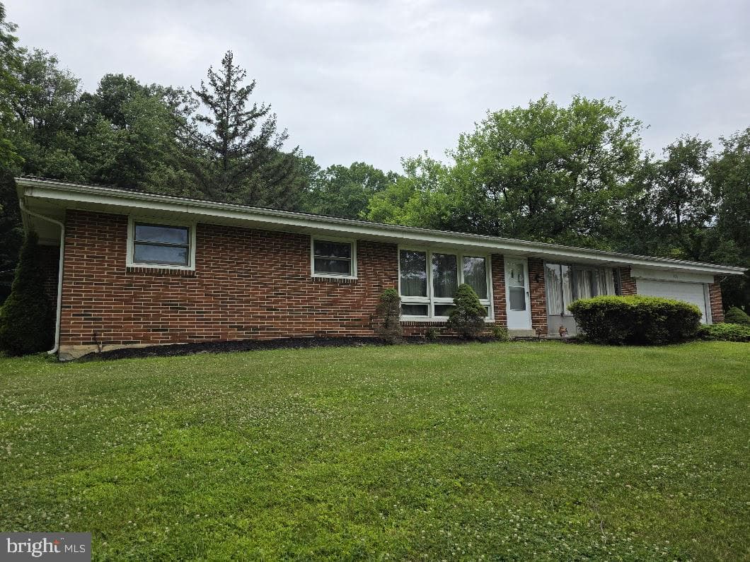 706 S Mountain Road, Dillsburg