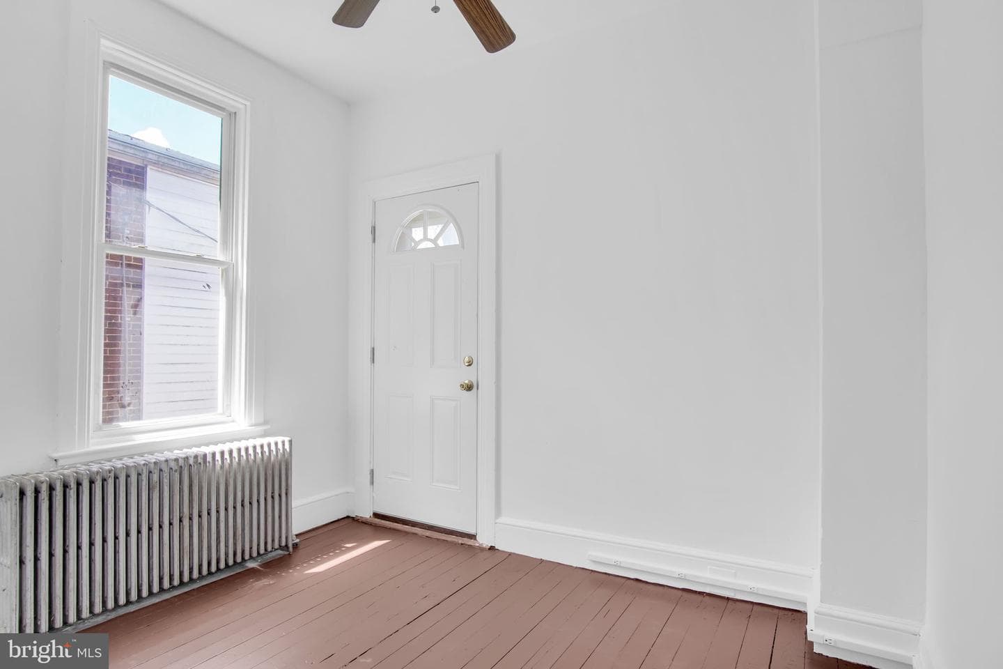 1122 N George Street photo 18
