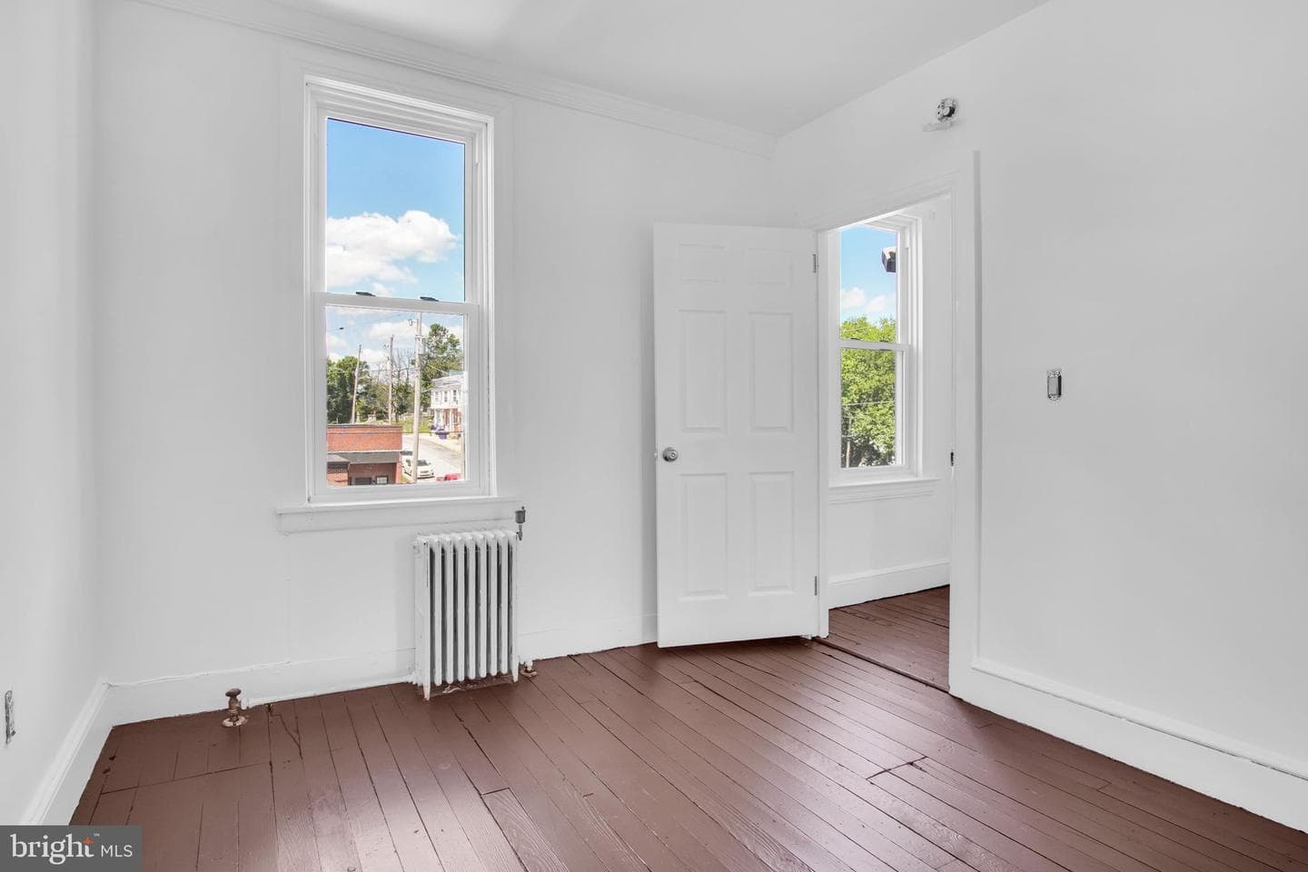 1122 N George Street photo 24
