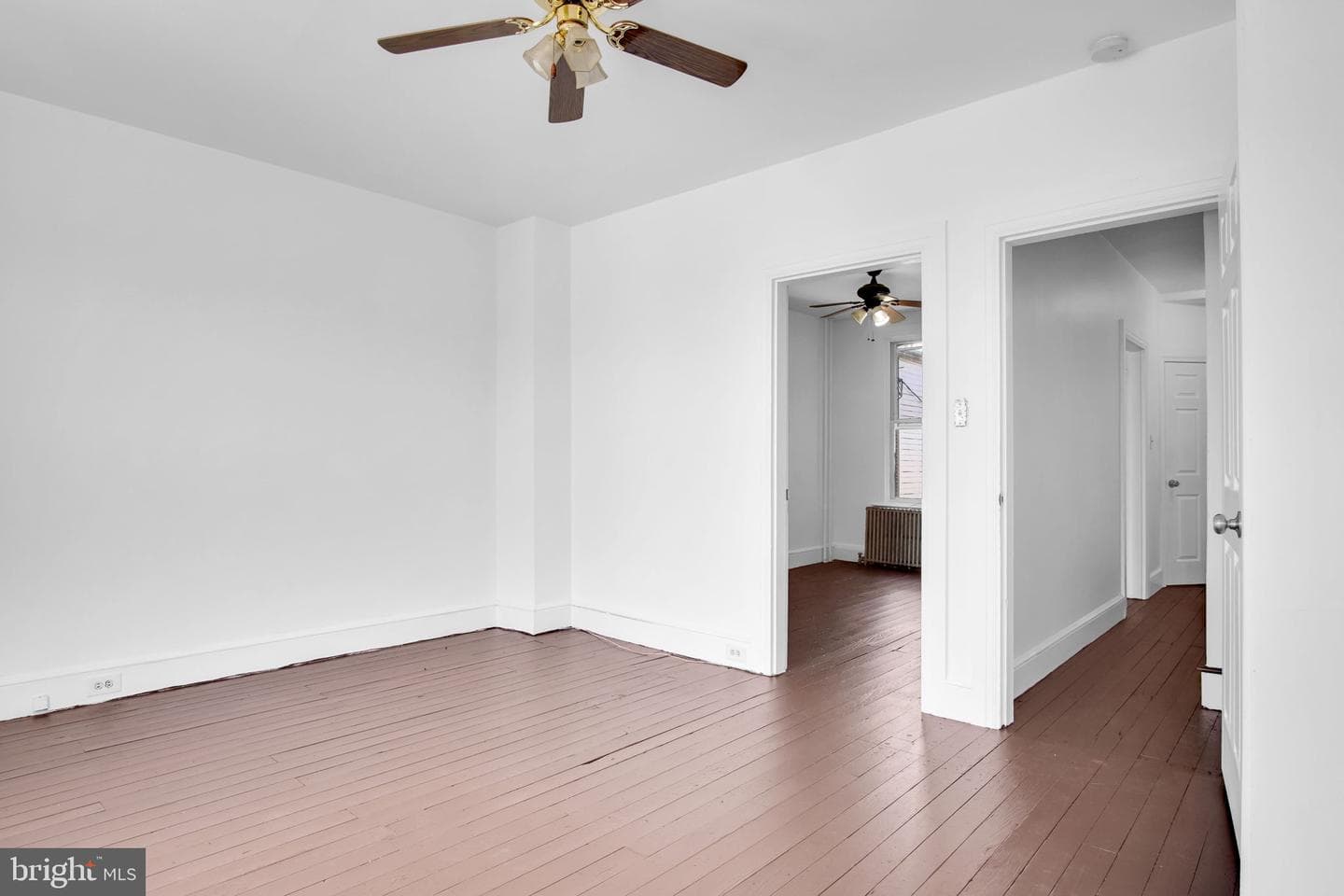1122 N George Street photo 28