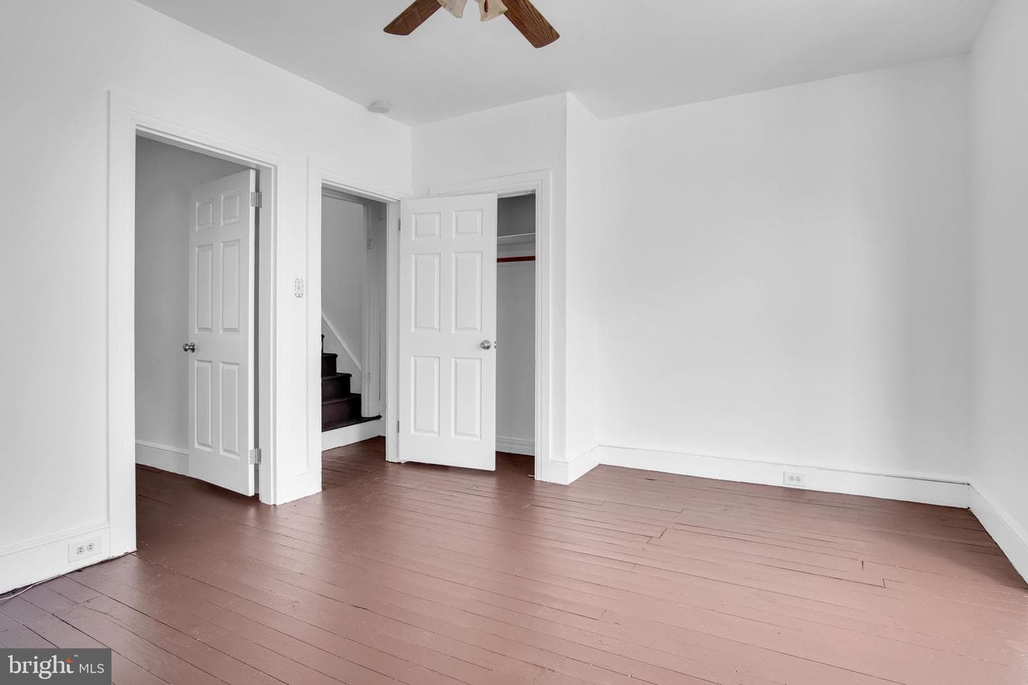 1122 N George Street photo 29