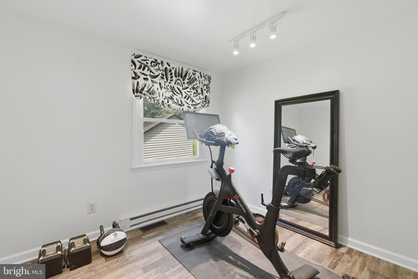 300 Oakbrook Drive photo 11