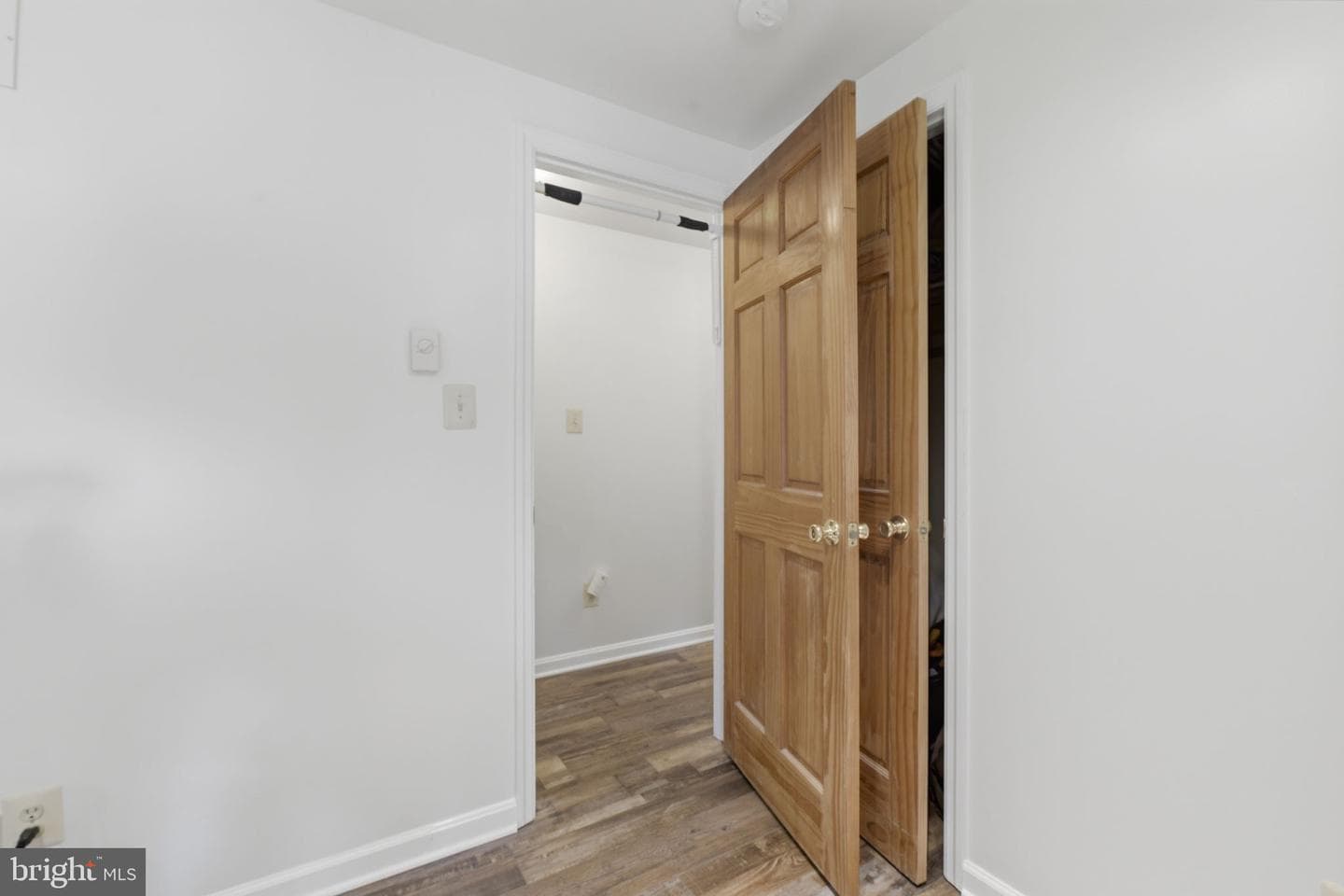 300 Oakbrook Drive photo 12