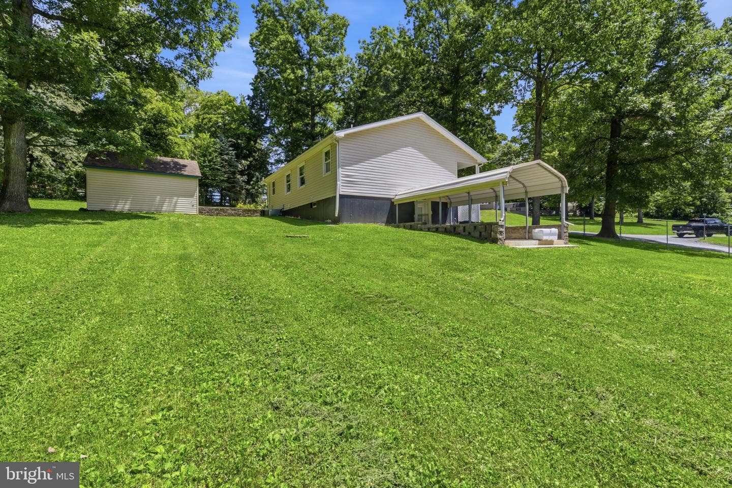 300 Oakbrook Drive photo 30